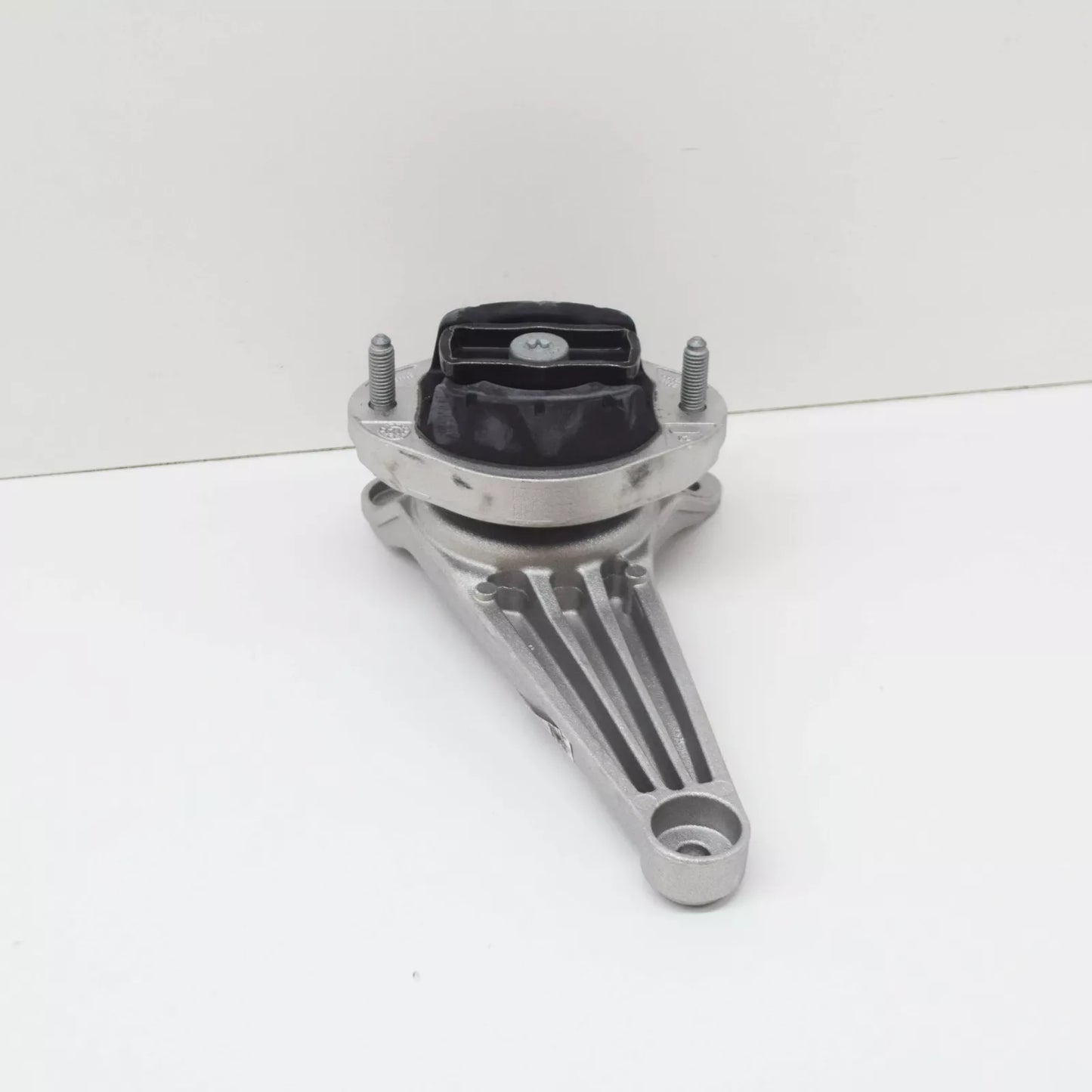 NEW AUDI A4 8EC, B7 AUTOMATIC TRANSMISSION MOUNT 8E0399105HM