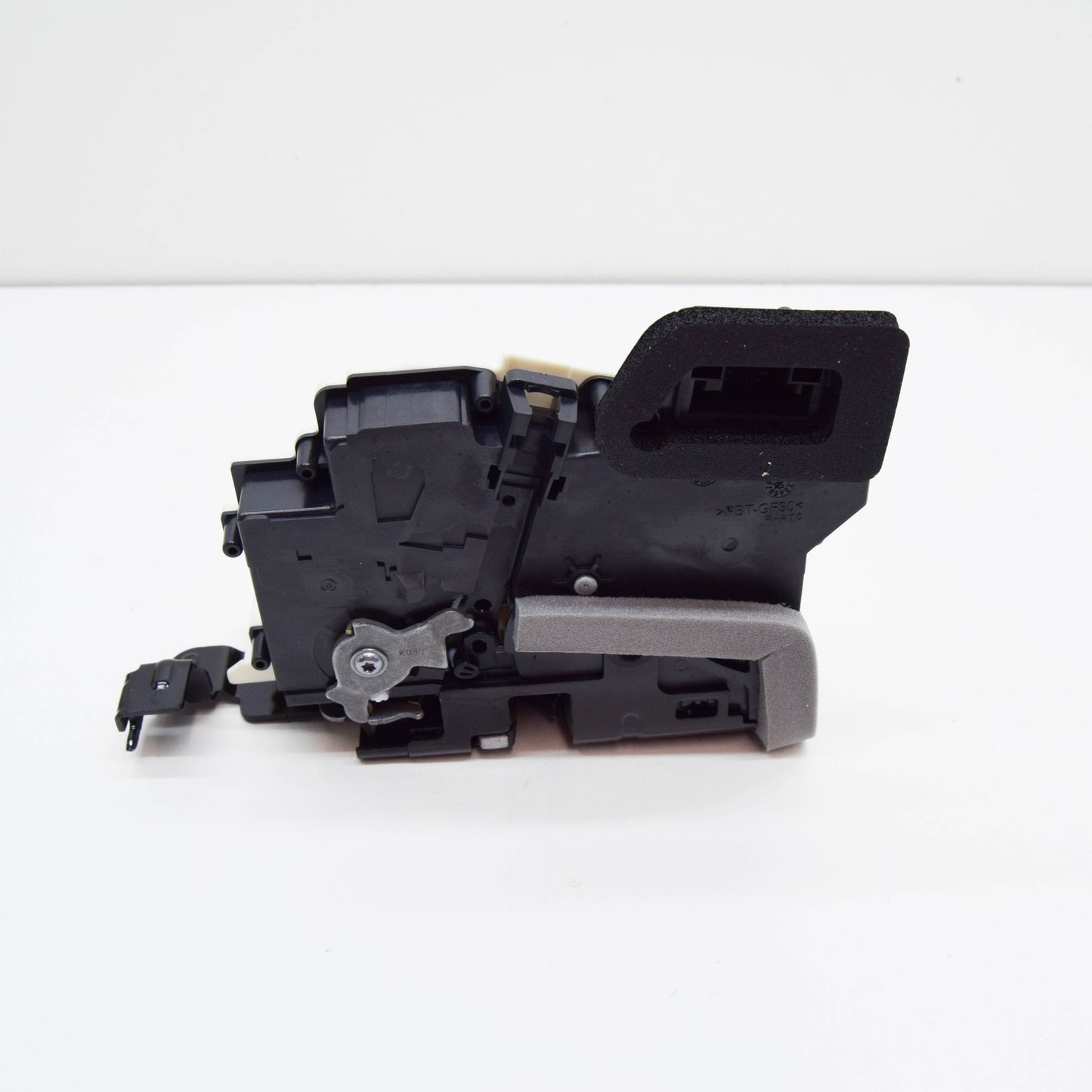 new audi a6 c8 front right door lock lhd 4k1837016l original
