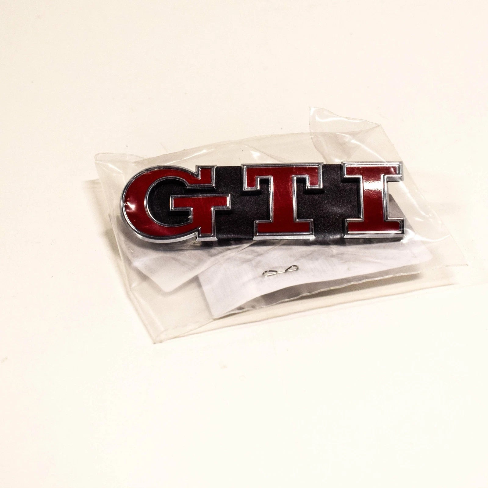 NEW VOLKSWAGEN GOLF MK7 GTI GRILL BADGE EMBLEM 5G0853679PWYR ORIGINAL