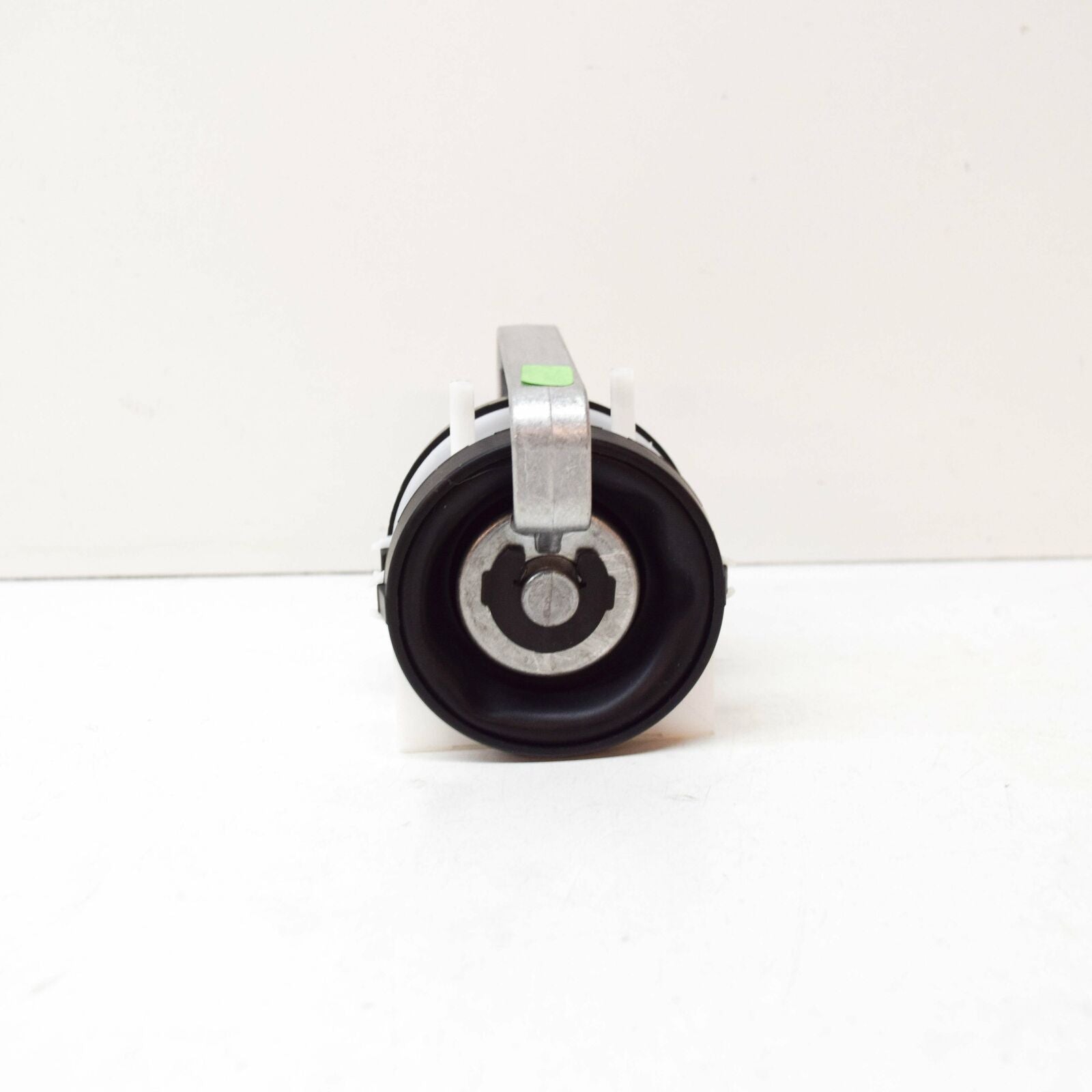 NEW MERCEDES-BENZ SL R107 A/C VACUUM ELEMENT A0008001175 ORIGINAL