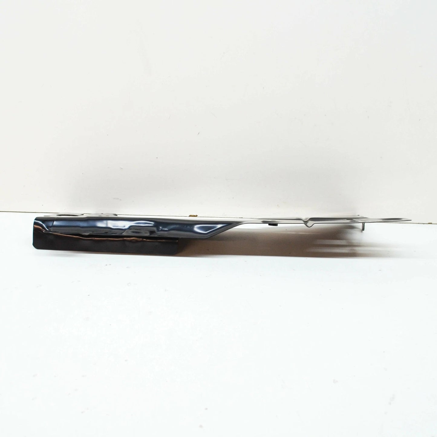 NEW VW TIGUAN AD FRONT RIGHT WING APRON REINFORCEMENT MEMBER 5NA809198D