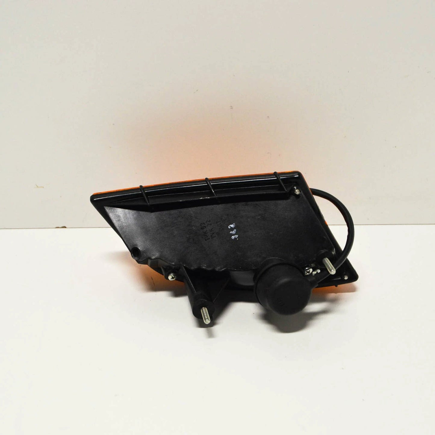 NEW BMW 6 E24 FRONT LEFT FLASHER PARKING POSITIONING LIGHT 63131372367 ORIGINAL