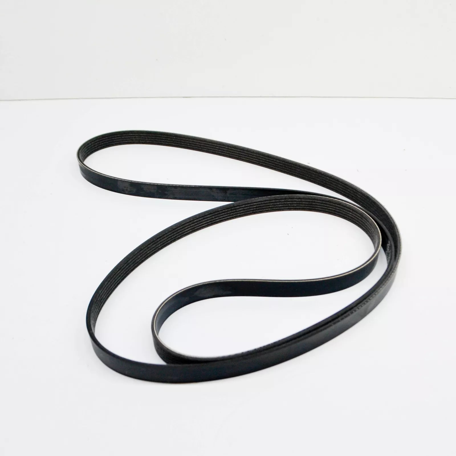 NEW AUDI A6 AVANT C6 ACCESSORY DRIVE BELT 06E903137N