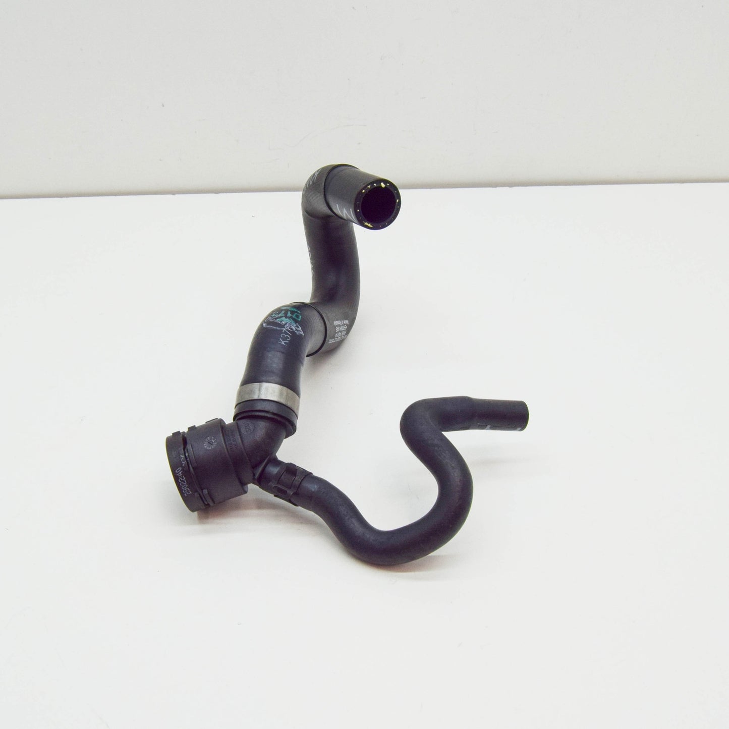 NEW AUDI Q2 GA RADIATOR WATER COOLANT HOSE 5Q0122157CL ORIGINAL