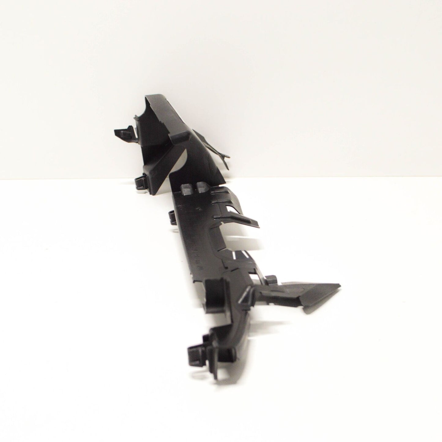 NEW VOLKSWAGEN GOLF MK7 RADIATOR RIGHT AIR GUIDE 5G0121284AK ORIGINAL