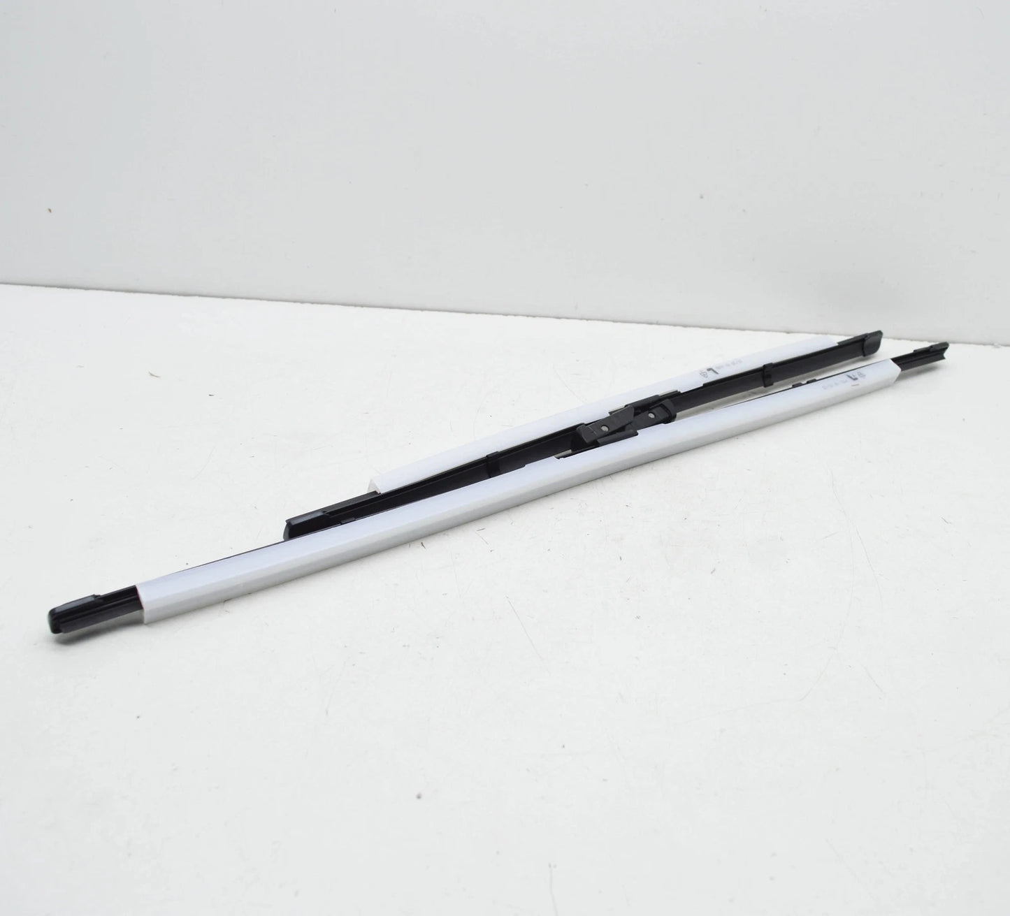 NEW AUDI Q8 FRONT WINDSHIELD AERODYNAMIC WIPER BLADE SET LHD 4M8998002