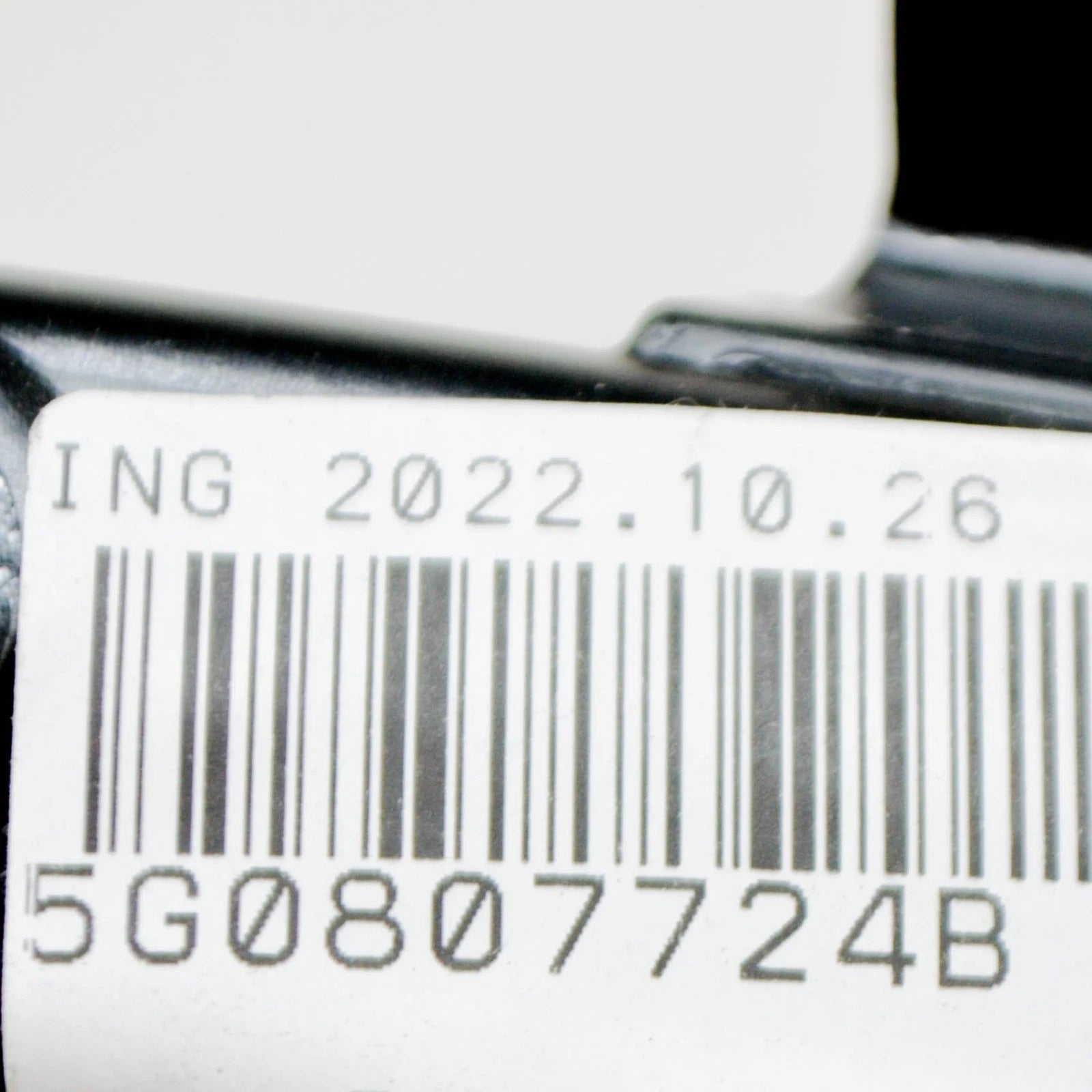 NEW VW GOLF MK7 FRONT RIGHT BUMPER BRACKET 5G0807724B