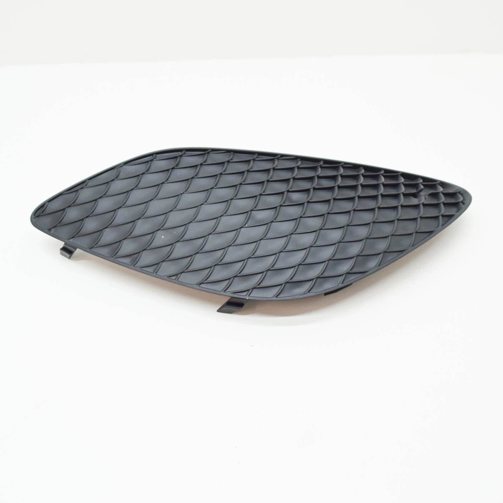 NEW MERCEDES-BENZ CLA COUPE C118 FRONT BUMPER LEFT GRILLE A1188856600 ORIGINAL