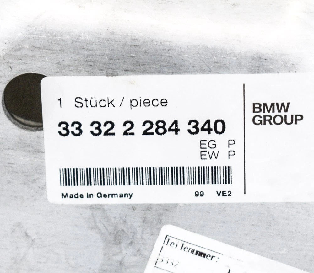 NEW BMW 6 F12 M6 REAR SUSPENSION REINFORCEMENT PLATE 33322284340 ORIGINAL