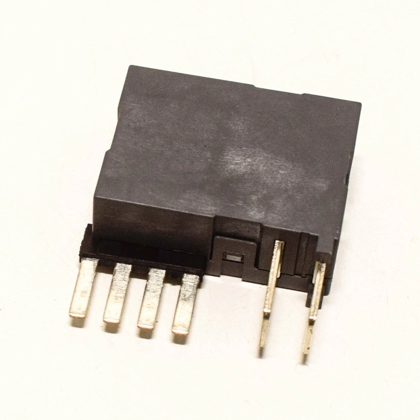 NEW MERCEDES-BENZ GLA X156 BATTERY CUT-OFF RELAY A0035422819 ORIGINAL