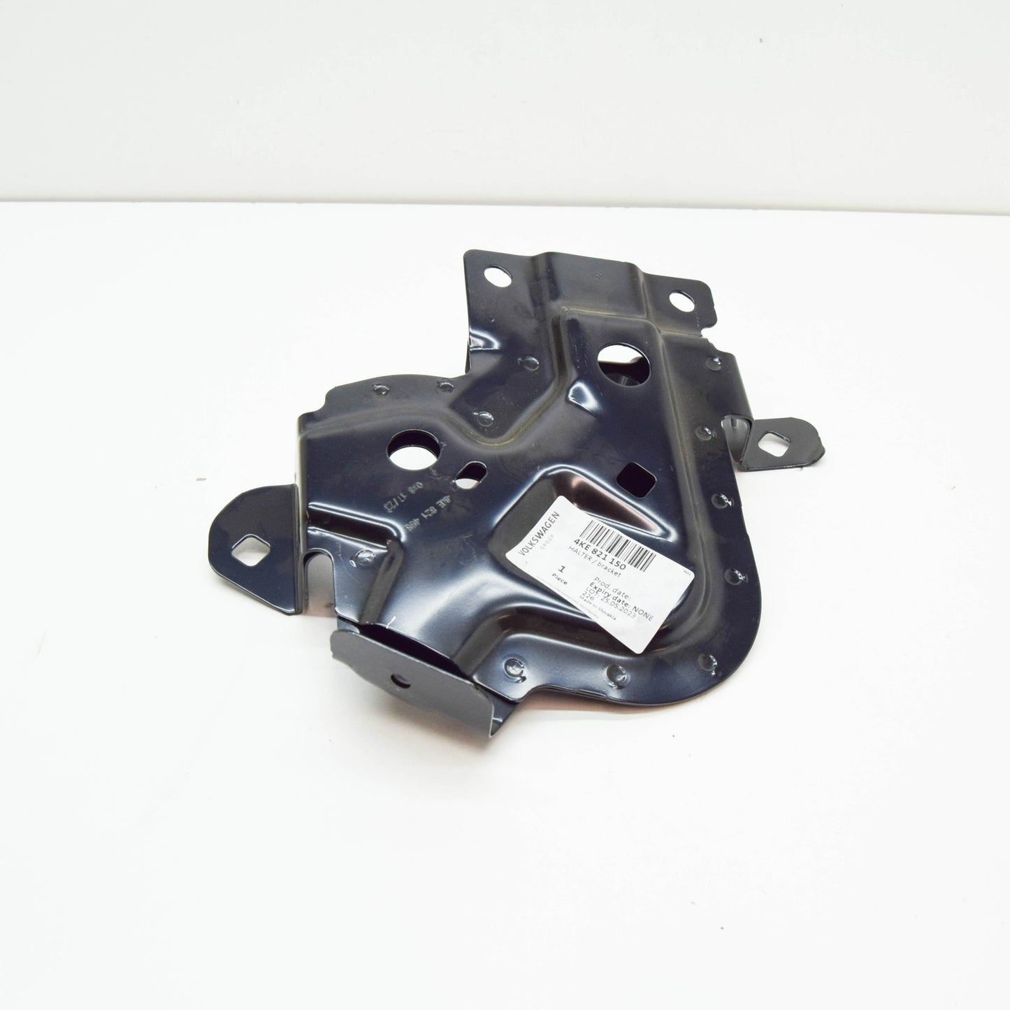 NEW AUDI E-TRON GEN FRONT RIGHT FENDER BRACKET 4KE821150 ORIGINAL