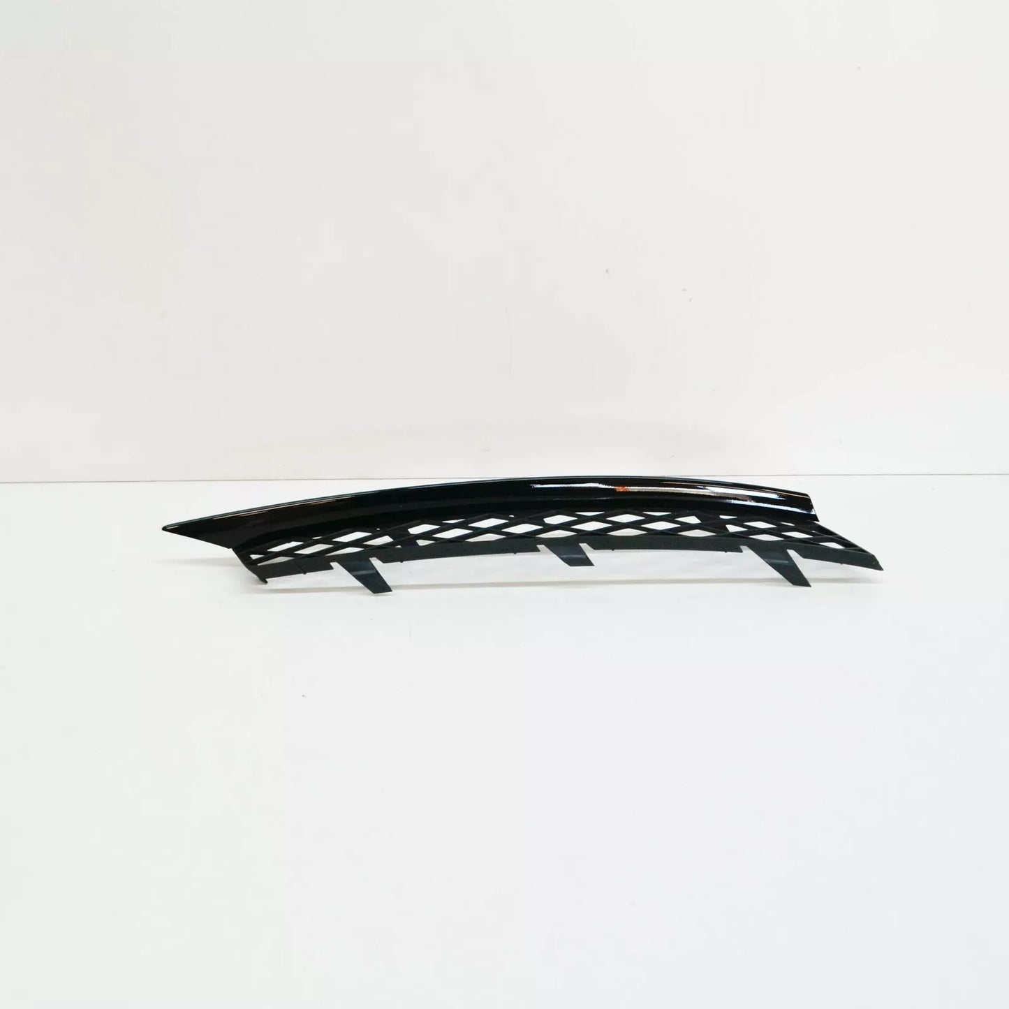 NEW AUDI R8 4S FRONT BUMPER RIGHT COVER FOR TOWING EYE 420807205T94 ORIGINAL