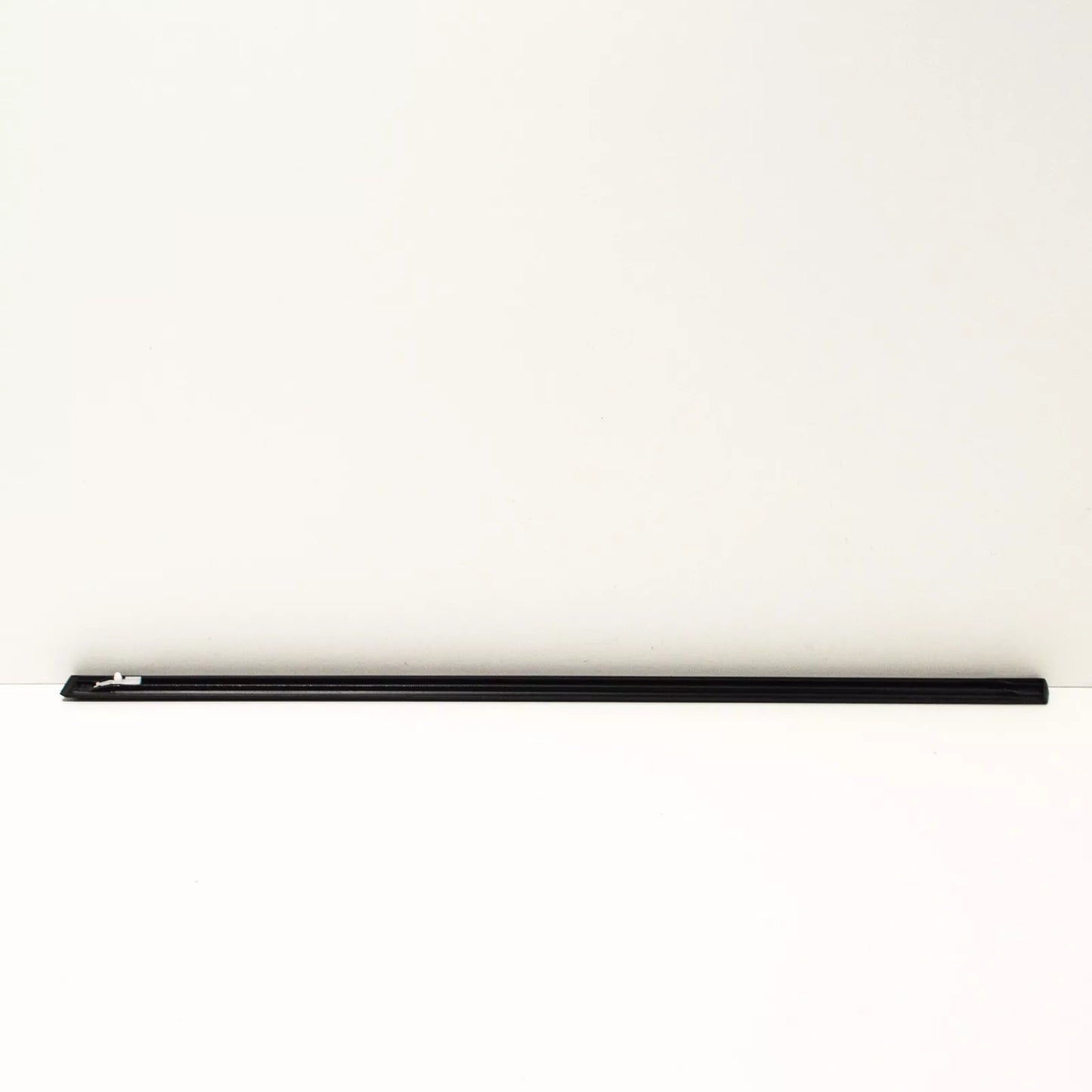 NEW BMW 5 E34 REAR RIGHT DOOR MOULDING 51131934182 1934182 ORIGINAL