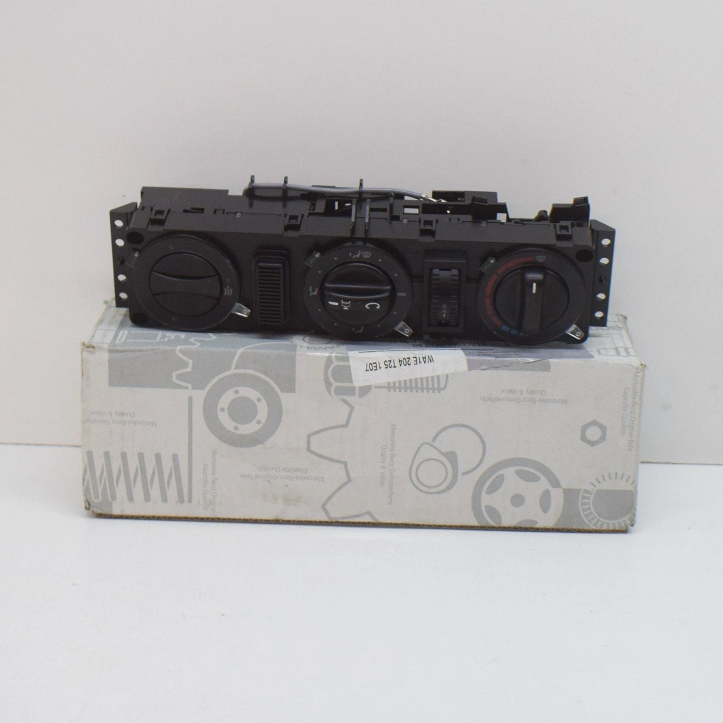 NEW MB SPRINTER 903 HEATER CONTROL PANEL SWITCH RHD A0008306585