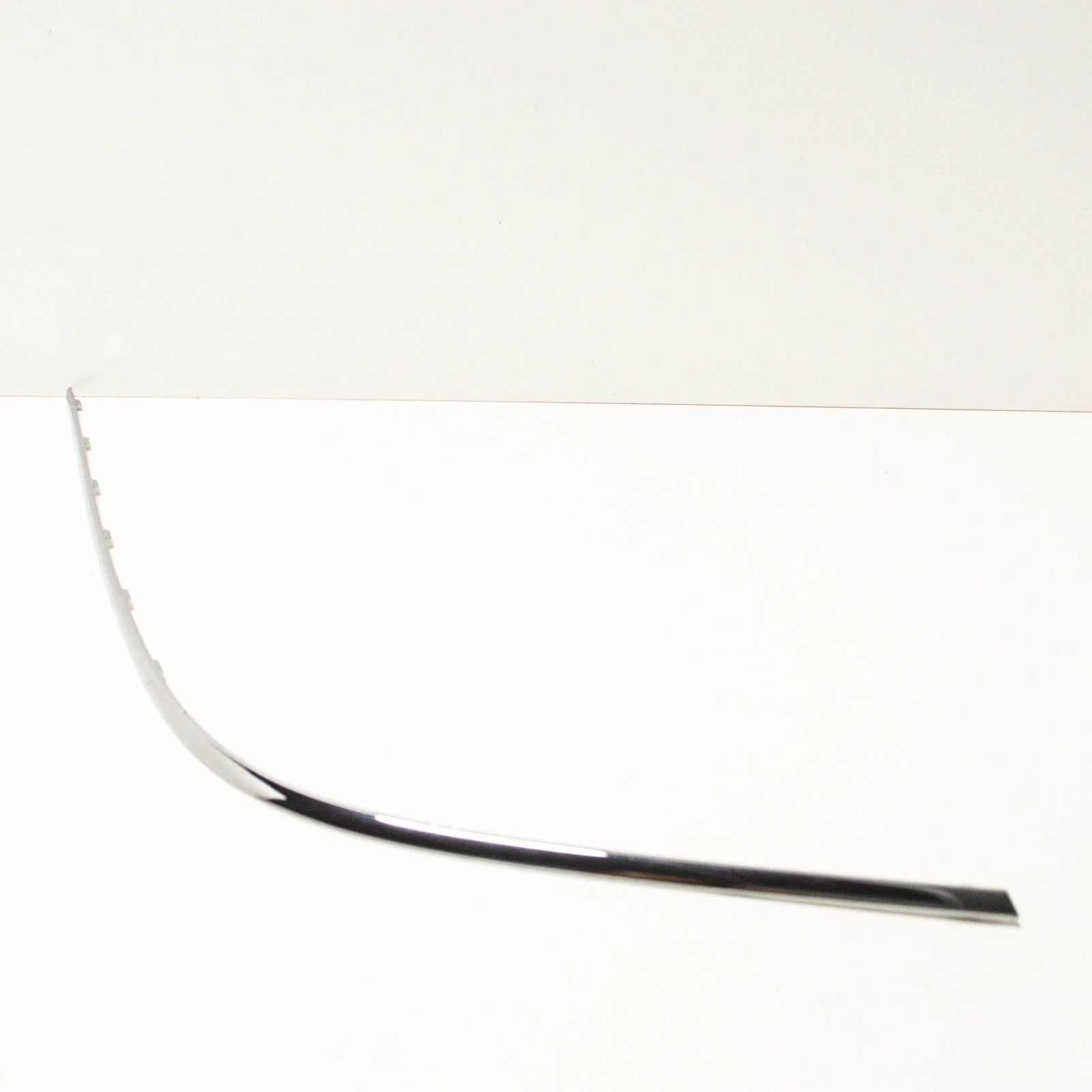 NEW MERCEDES-BENZ C CL203 REAR BUMPER LEFT CHROME MOLDING A2038858921