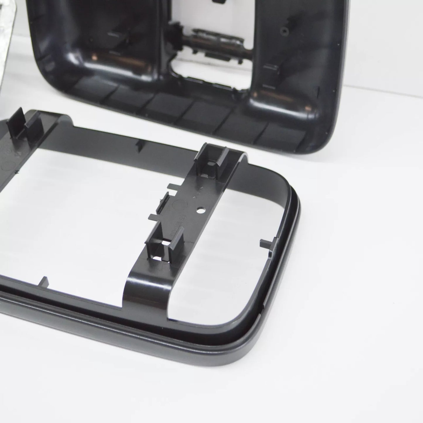 NEW VW TRANSPORTER T5 FRONT DOOR MIRROR HOUSING 7F0857547B