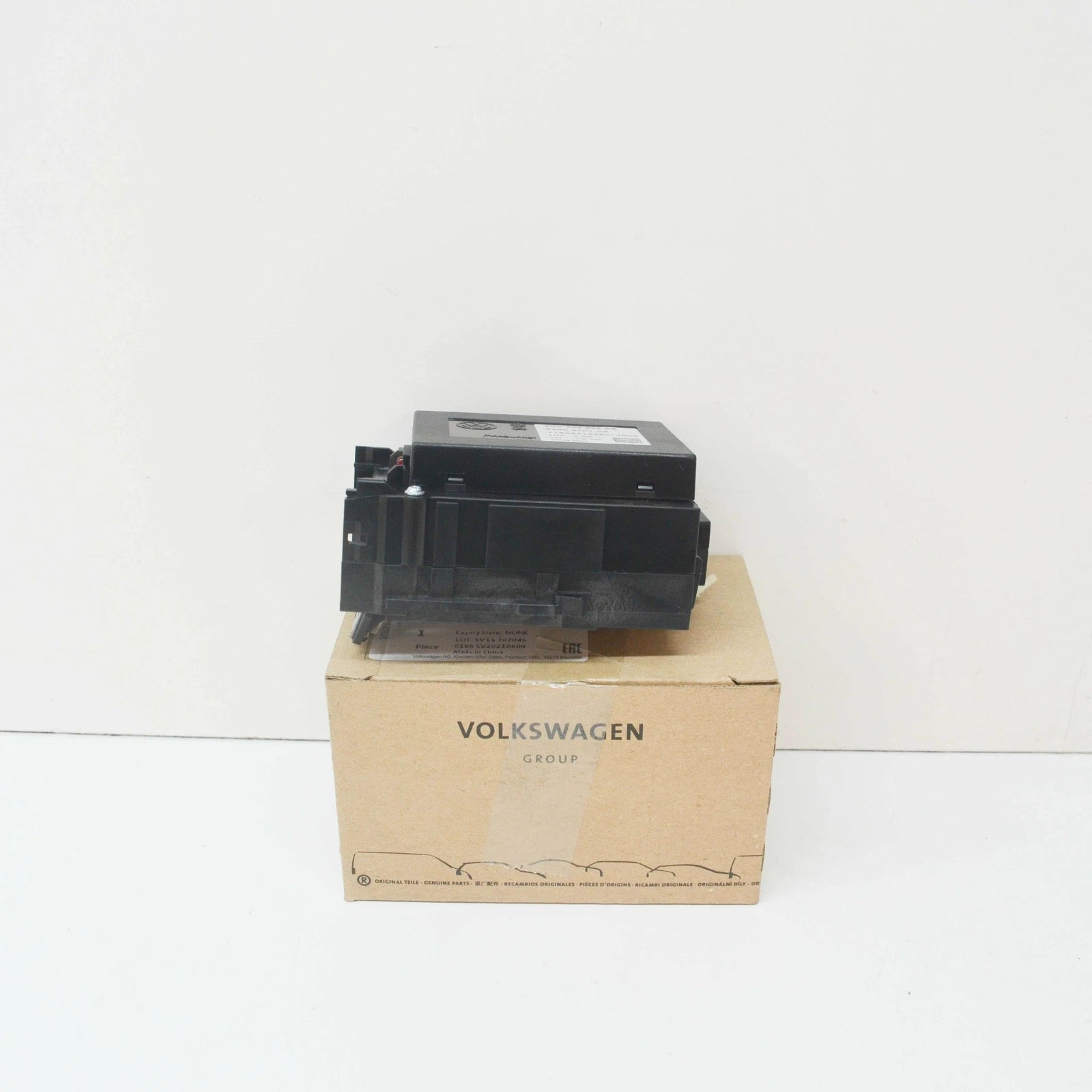 NEW VOLKSWAGEN PASSAT B7 IGNITION STARTER SWITCH 3C0905843AE