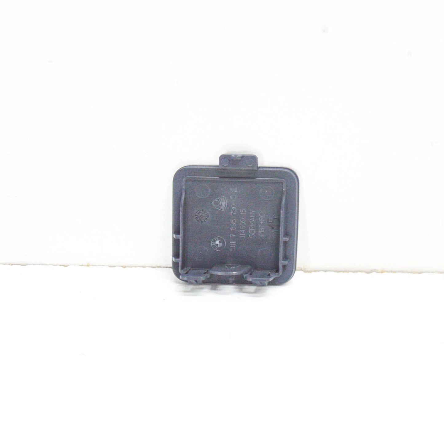 NEW BMW 5 E60 FRONT M SPORT BUMPER TOW HOOK EYE COVER 51117898120 2007 ORIGINAL