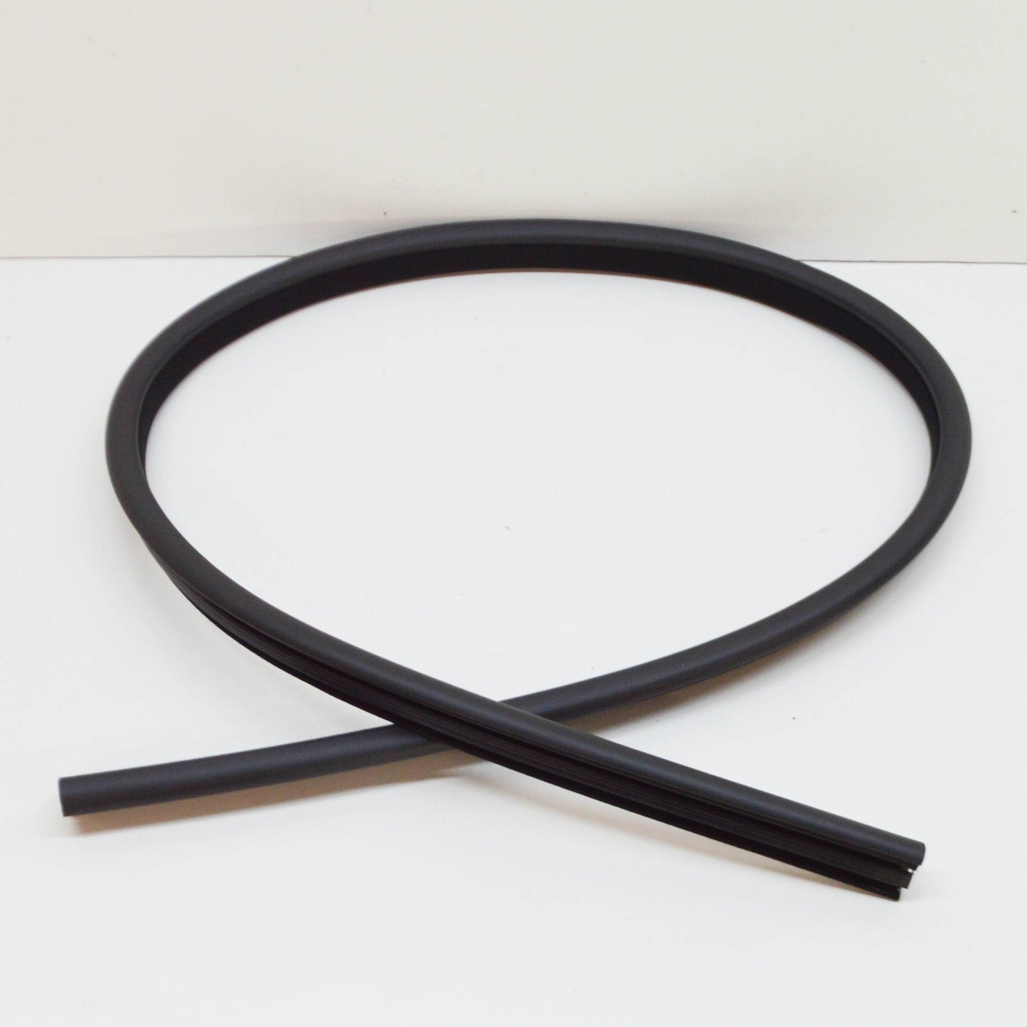 new mb e coupe c207 front left door edge protection a20769203769b00 original