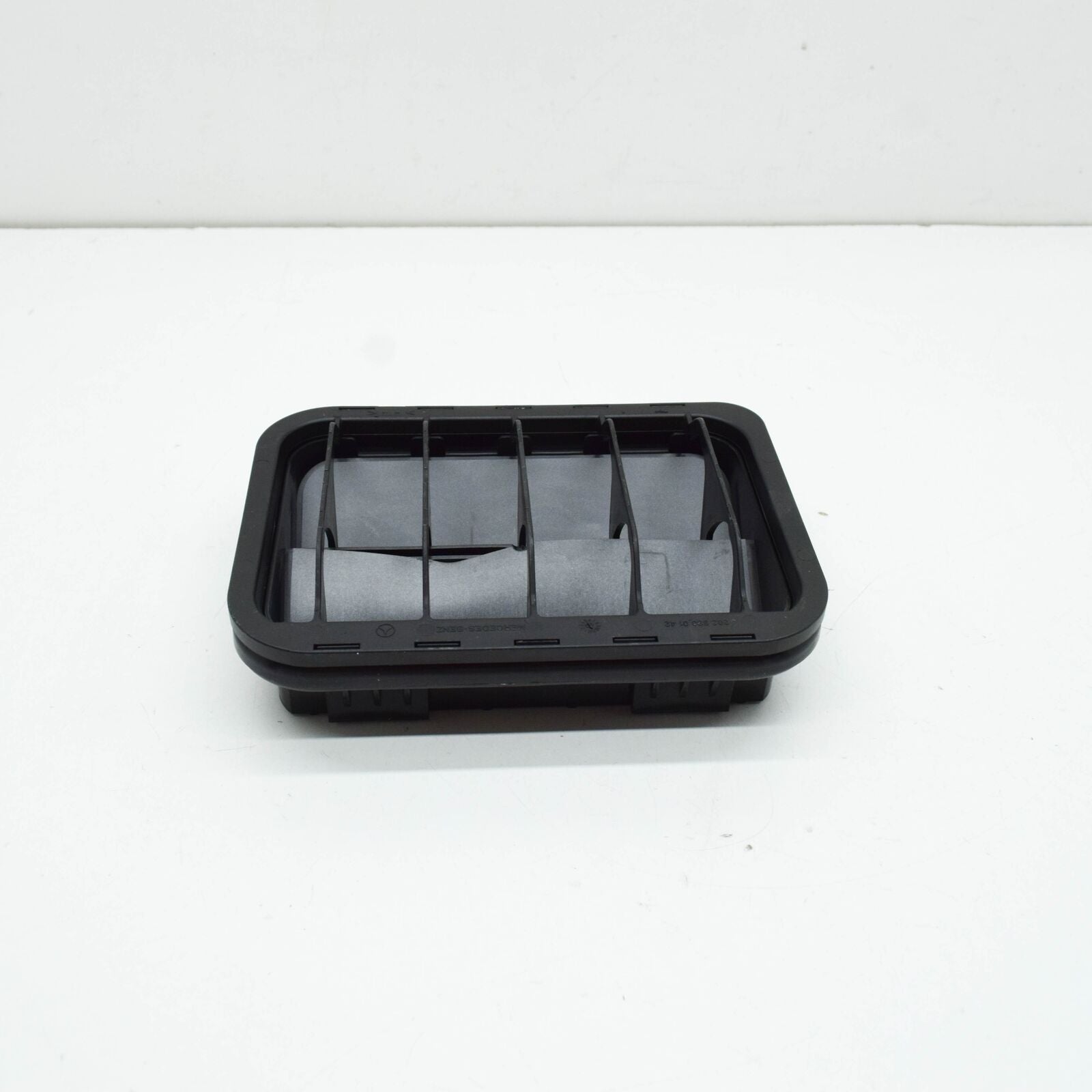 NEW MERCEDES-BENZ C W203 REAR FENDER PRESSURE VENT A2038300142 ORIGINAL