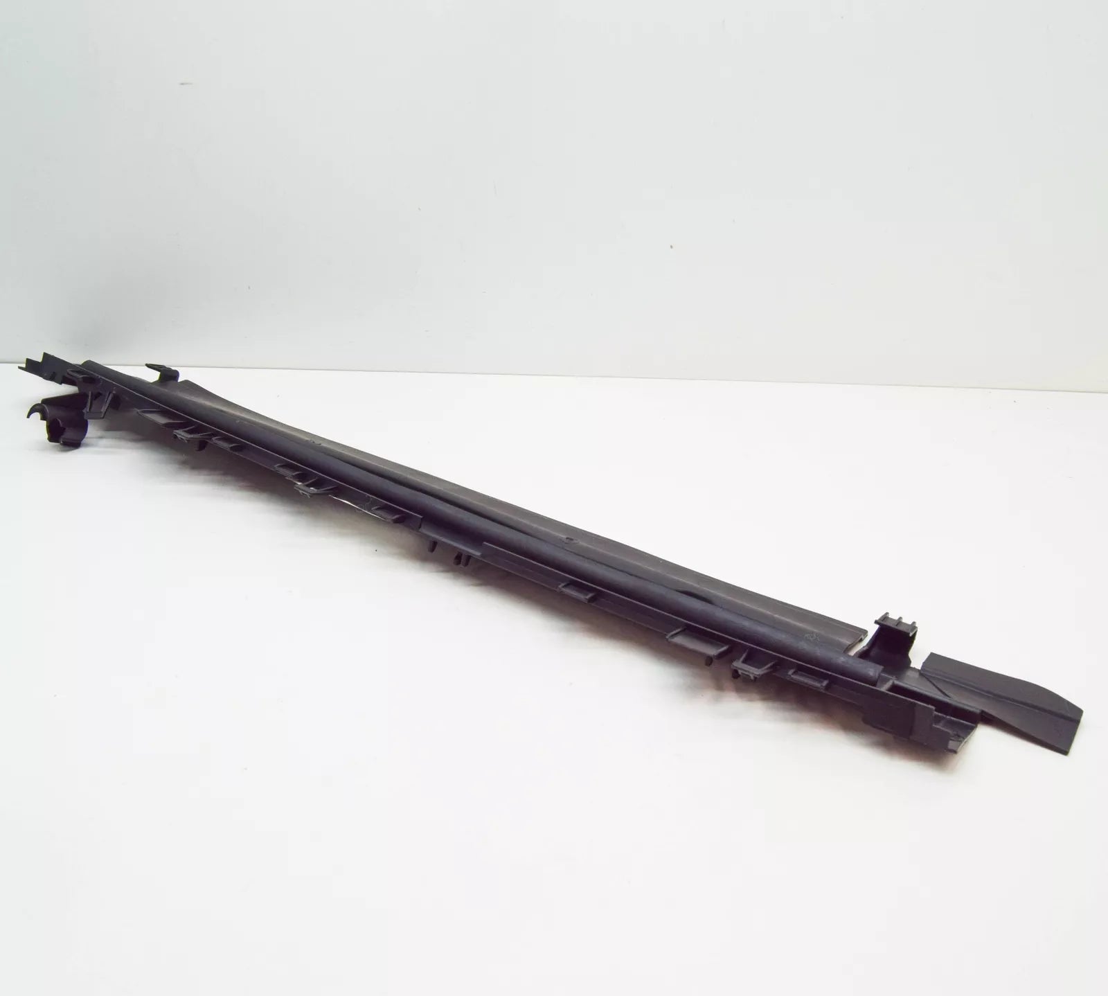 NEW MERCEDES-BENZ SPRINTER W907 W910 UPPER RADIATOR AIR DUCT A9075050500