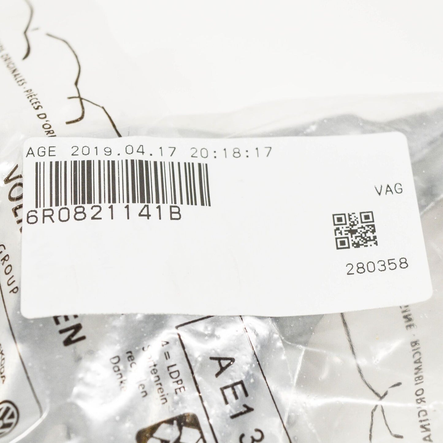 NEW VOLKSWAGEN POLO 6R FRONT LEFT FENDER WING BRACKET 6R0821141B ORIGINAL