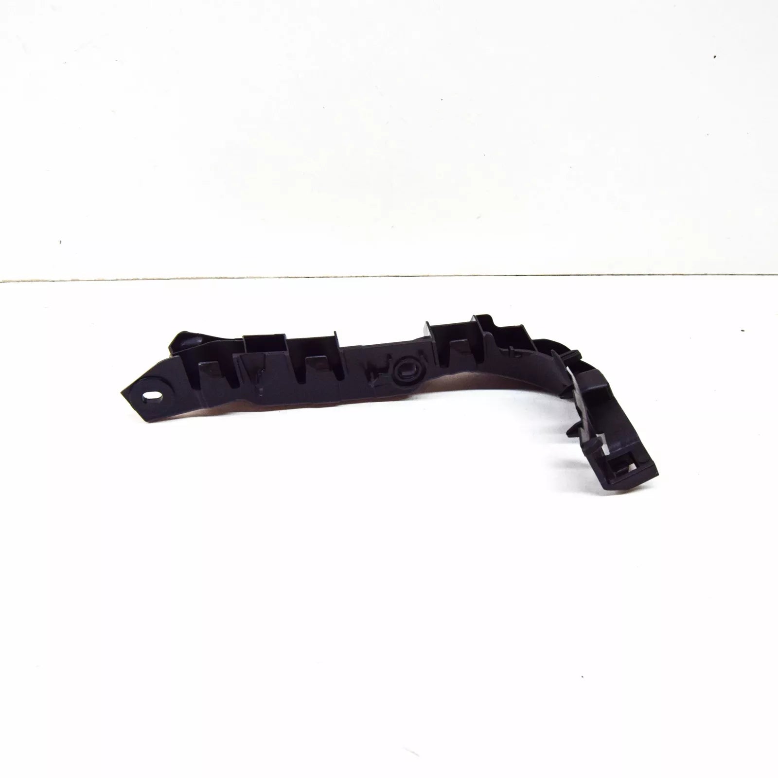 NEW AUDI A3 8V FRONT BUMPER LEFT GUIDE SECTION 8V5807183