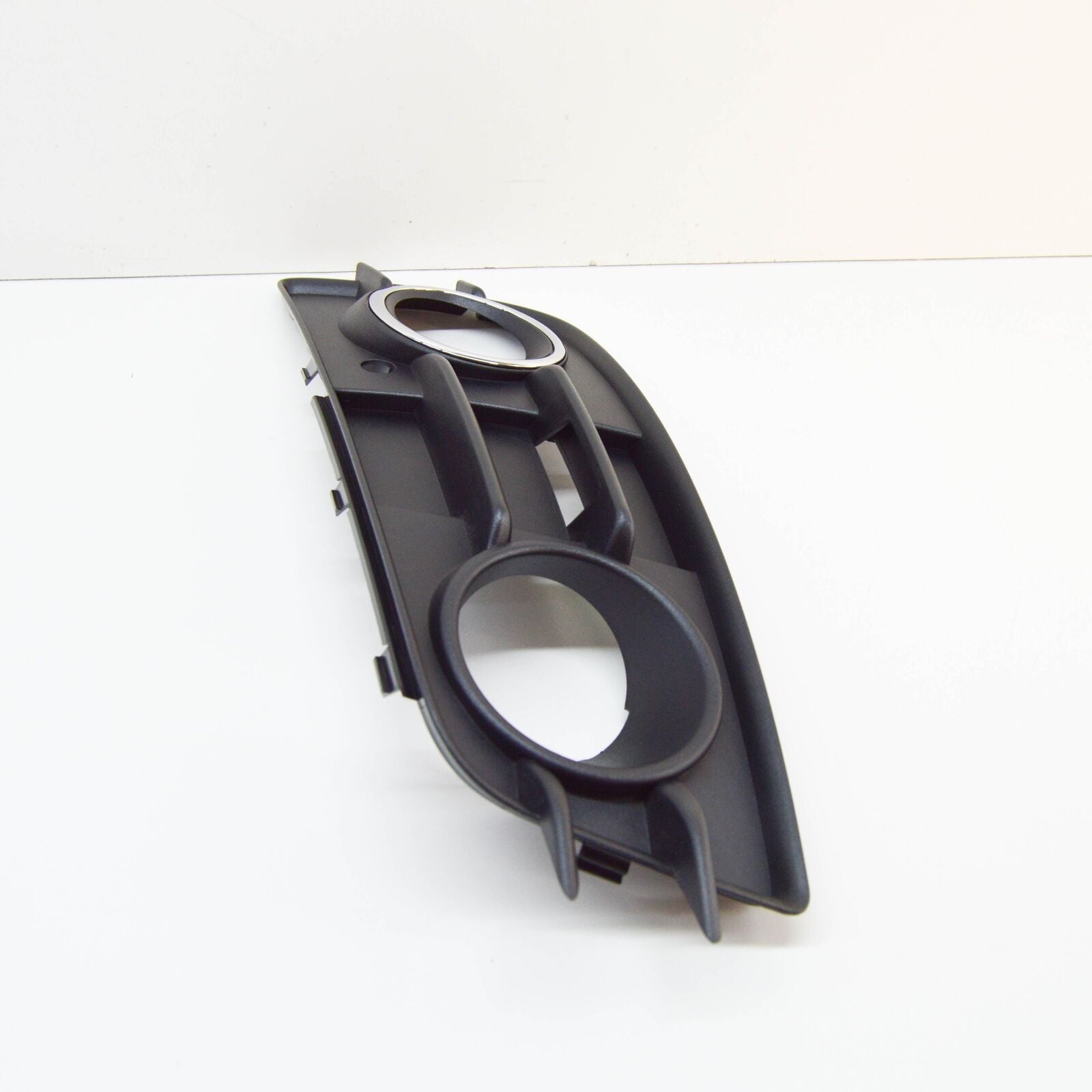 NEW AUDI A4 B8 FRONT BUMPER RIGHT GRILLE 8K0807682E01C ORIGINAL