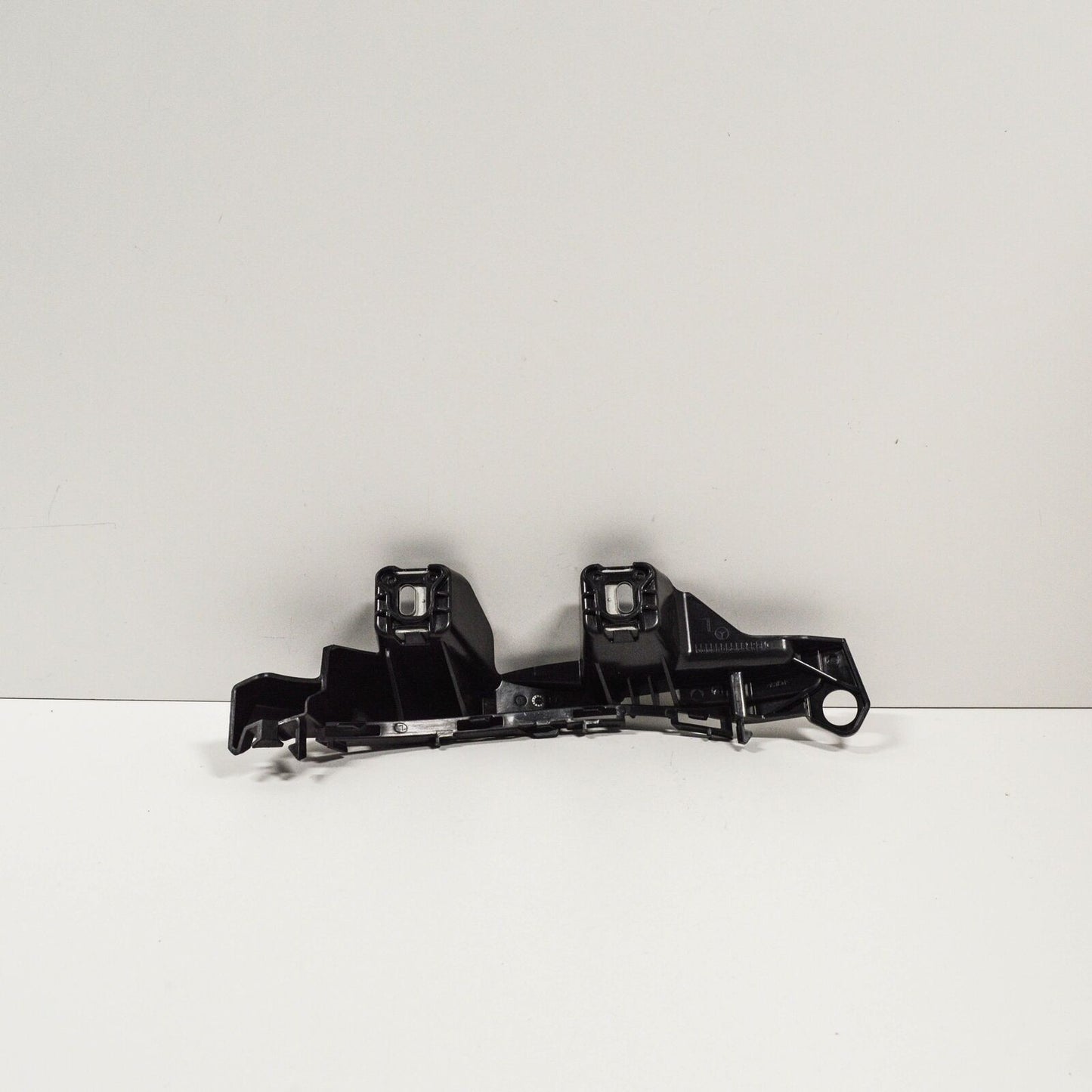 NEW MERCEDES BENZ C W205 REAR BUMPER LEFT BRACKET HOLDER A2058850365 ORIGINAL