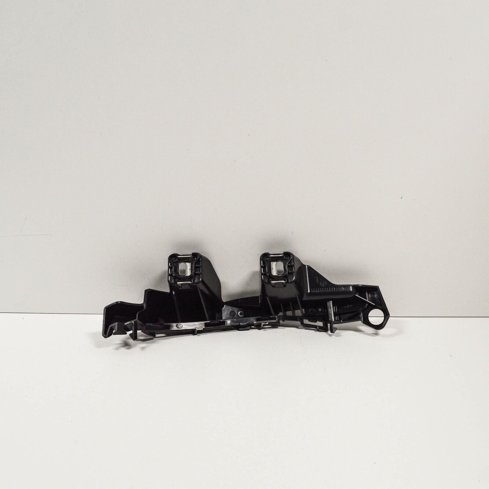 NEW MERCEDES BENZ C W205 REAR BUMPER LEFT BRACKET HOLDER A2058850365 ORIGINAL