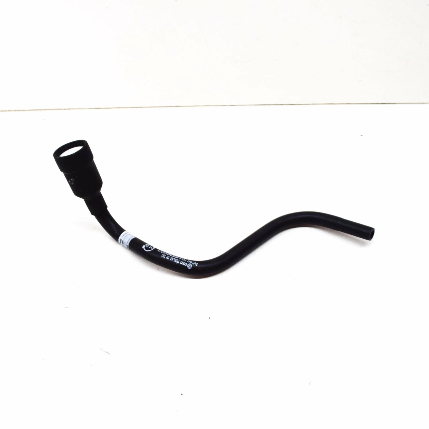 NEW AUDI A3 CABRIO 8V FRONT RIGHT HEADLIGHT HOUSING VENT TUBE 8V0941718A