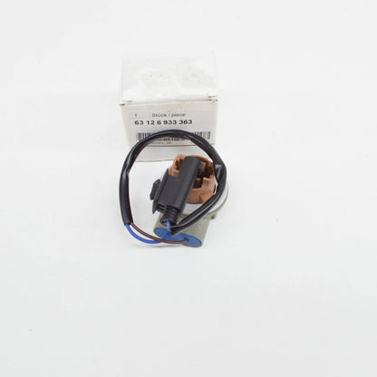 NEW BMW X5 E53 TURN SIGNAL BULB SOCKET 6933363 63126933363 ORIGINAL