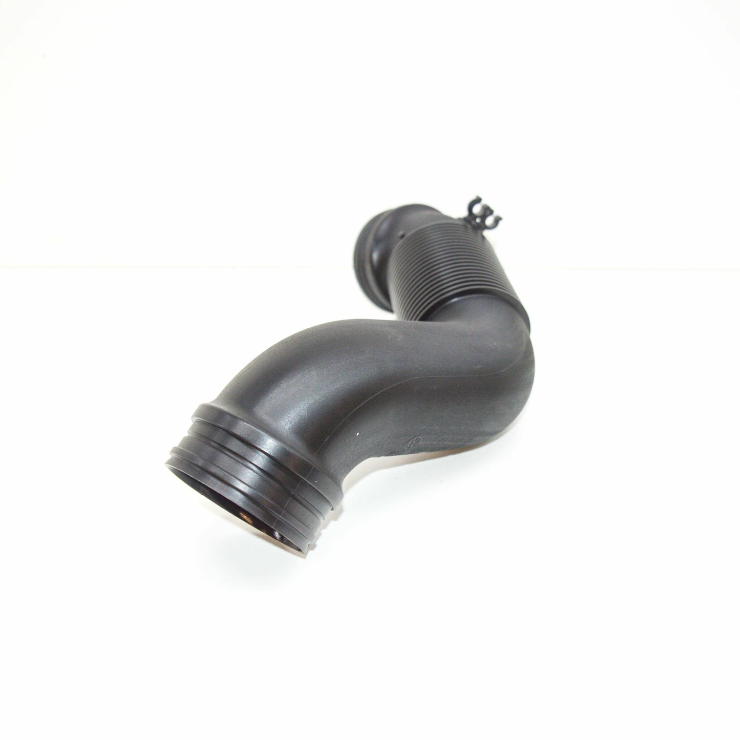 NEW AUDI A3 8P AIR INTAKE HOSE 1K0129684AE ORIGINAL