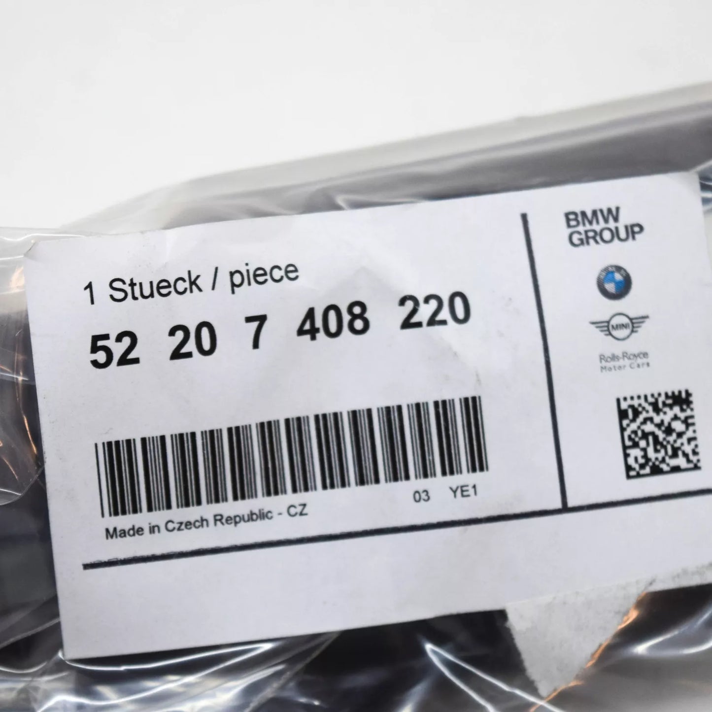 NEW BMW 5 G30 FRONT RIGHT SEAT REAR RAIL COVER INTERIOR 52207408220 ORIGINAL