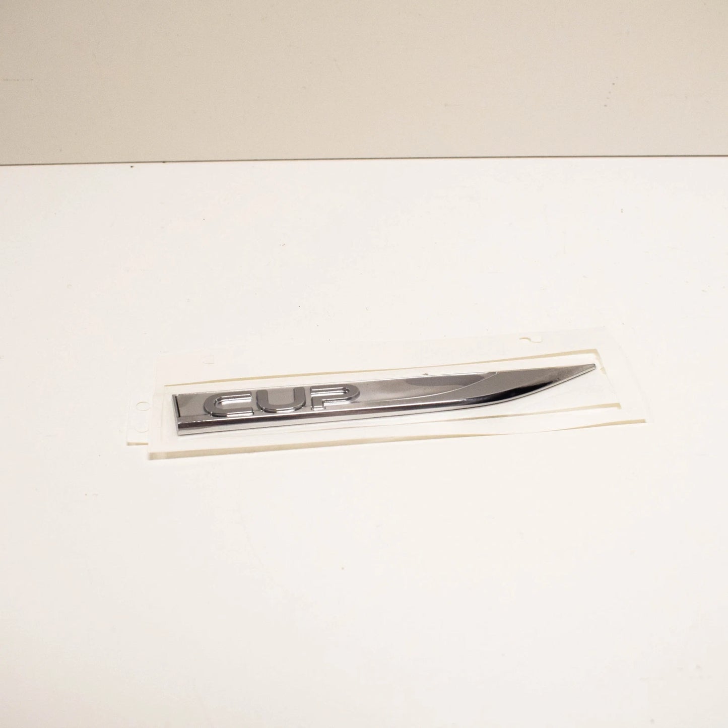 NEW VW GOLF MK7 GTI R32 RIGHT SIDE WING EMBLEM BADGE 5G0853688SCMO ORIGINAL