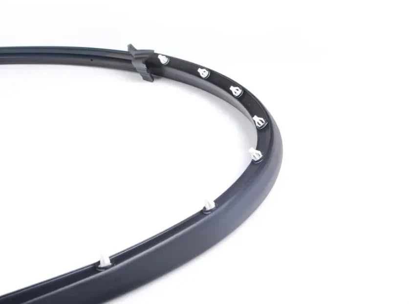 NEW AUDI A4 B7 FRONT LEFT OUTER DOOR SEAL RUBBER 8E0837911M ORIGINAL