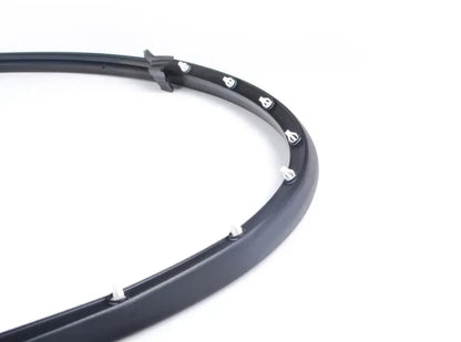 NEW AUDI A4 B7 FRONT LEFT OUTER DOOR SEAL RUBBER 8E0837911M ORIGINAL