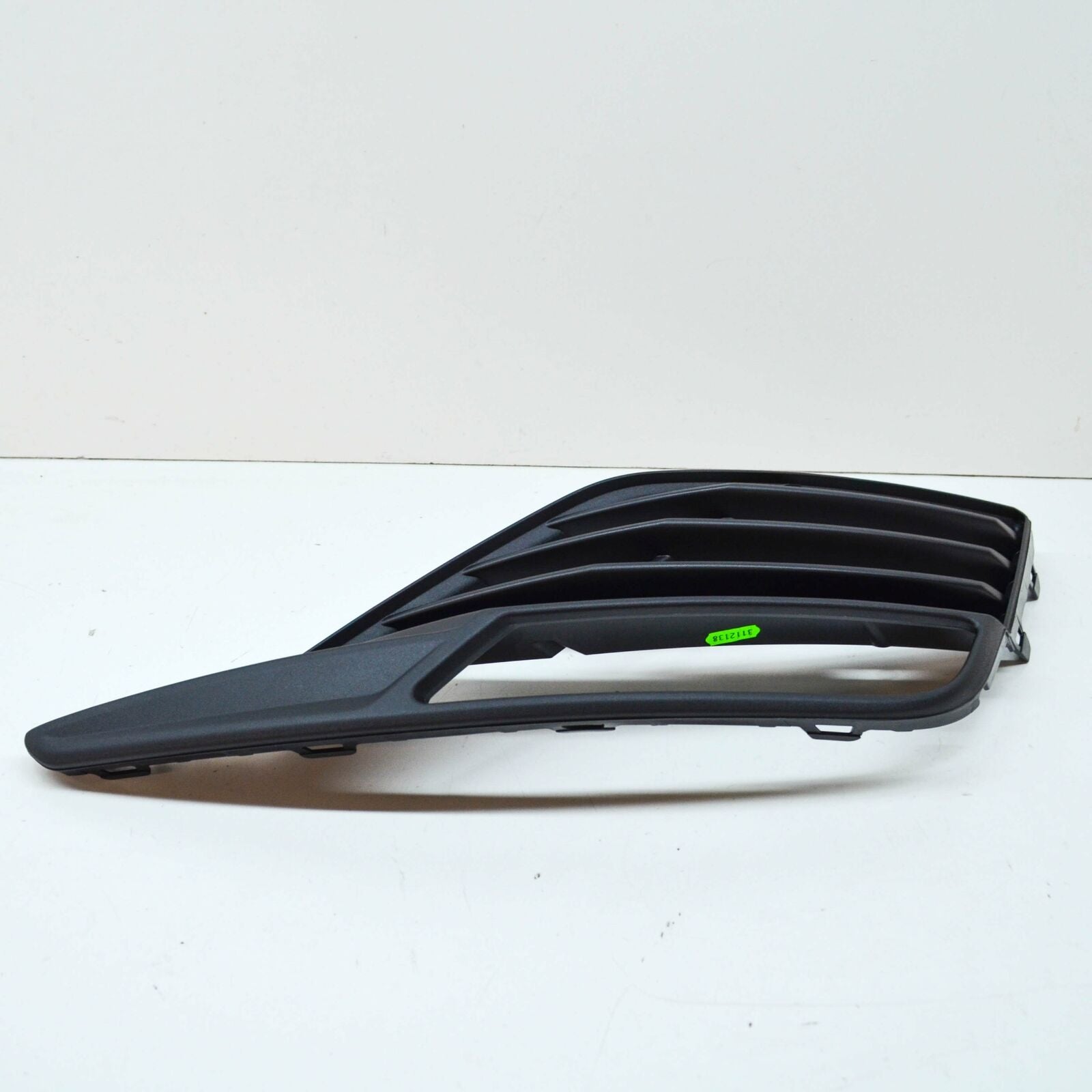 NEW SEAT LEON MK3 5F FRONT RIGHT FOG LIGHT GRILLE 5F0853666J9B9 ORIGINAL