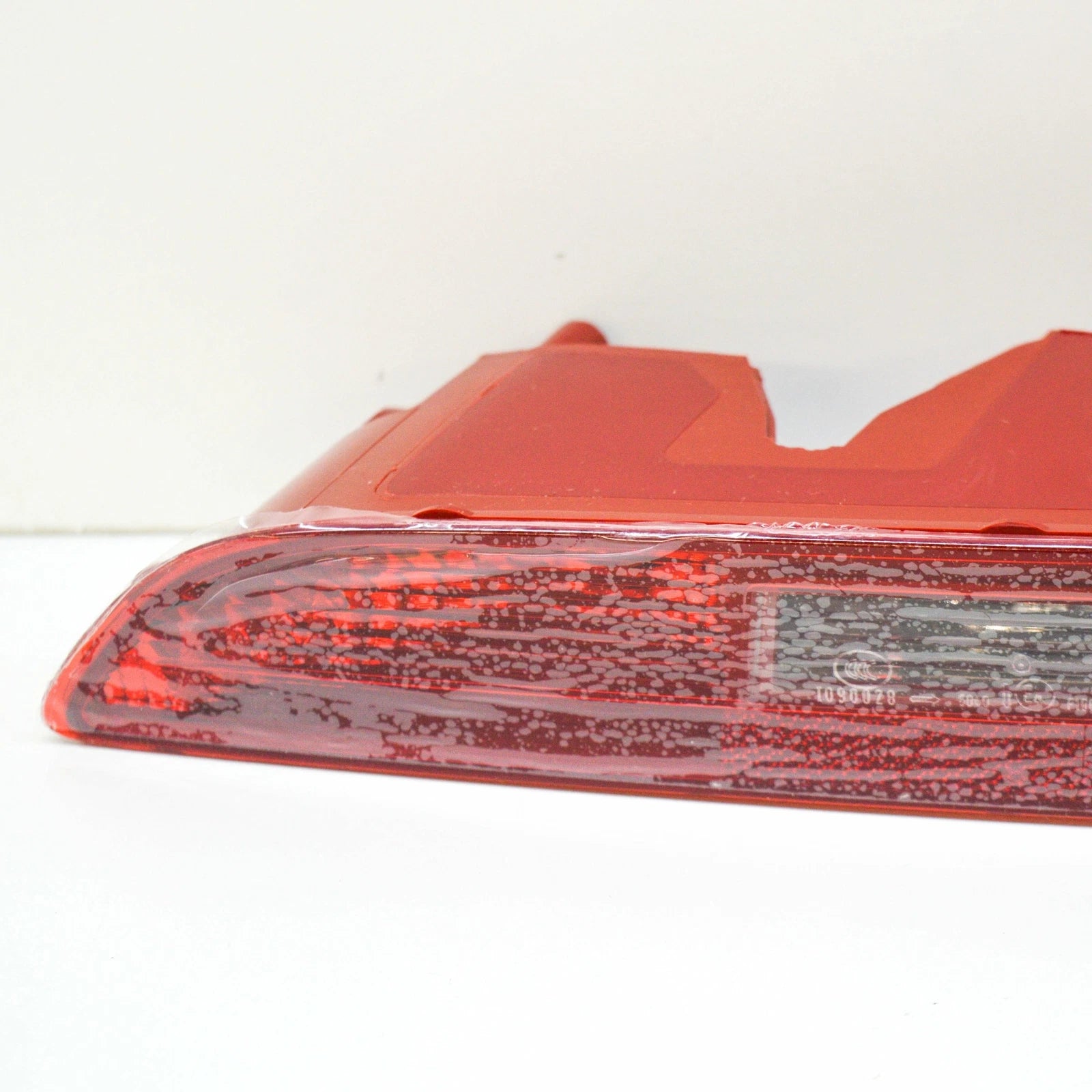 NEW AUDI Q3 8U REAR RIGHT TAIL LIGHT 8U0945096