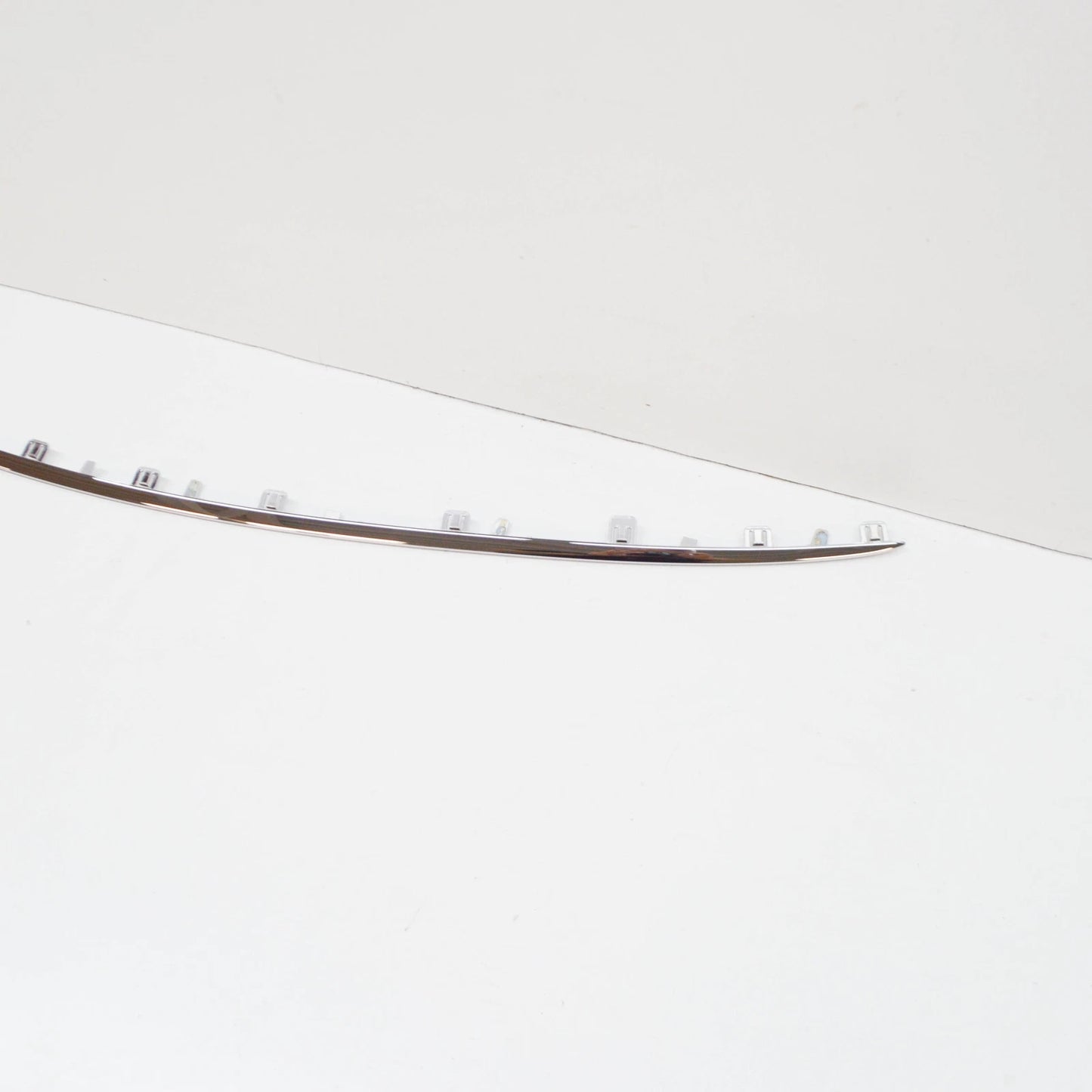 NEW MB CLS C257 FRONT BUMPER LOWER CENTER TRIM MOLDING A2578859803 ORIGINAL