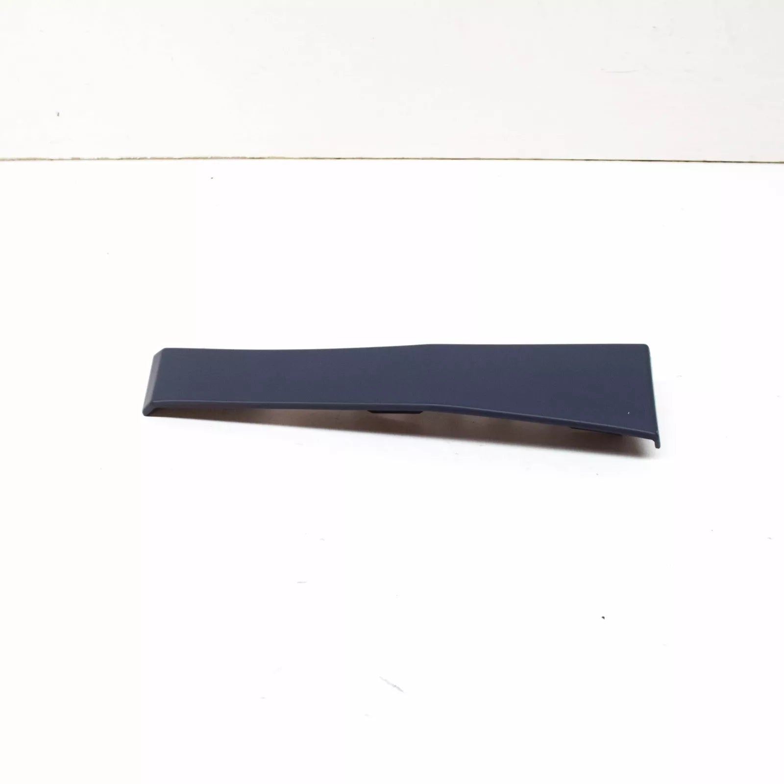 NEW VW TIGUAN AD RIGHT FENDER LOWER MOLDING TRIM PRIMED 5NN854960GRU