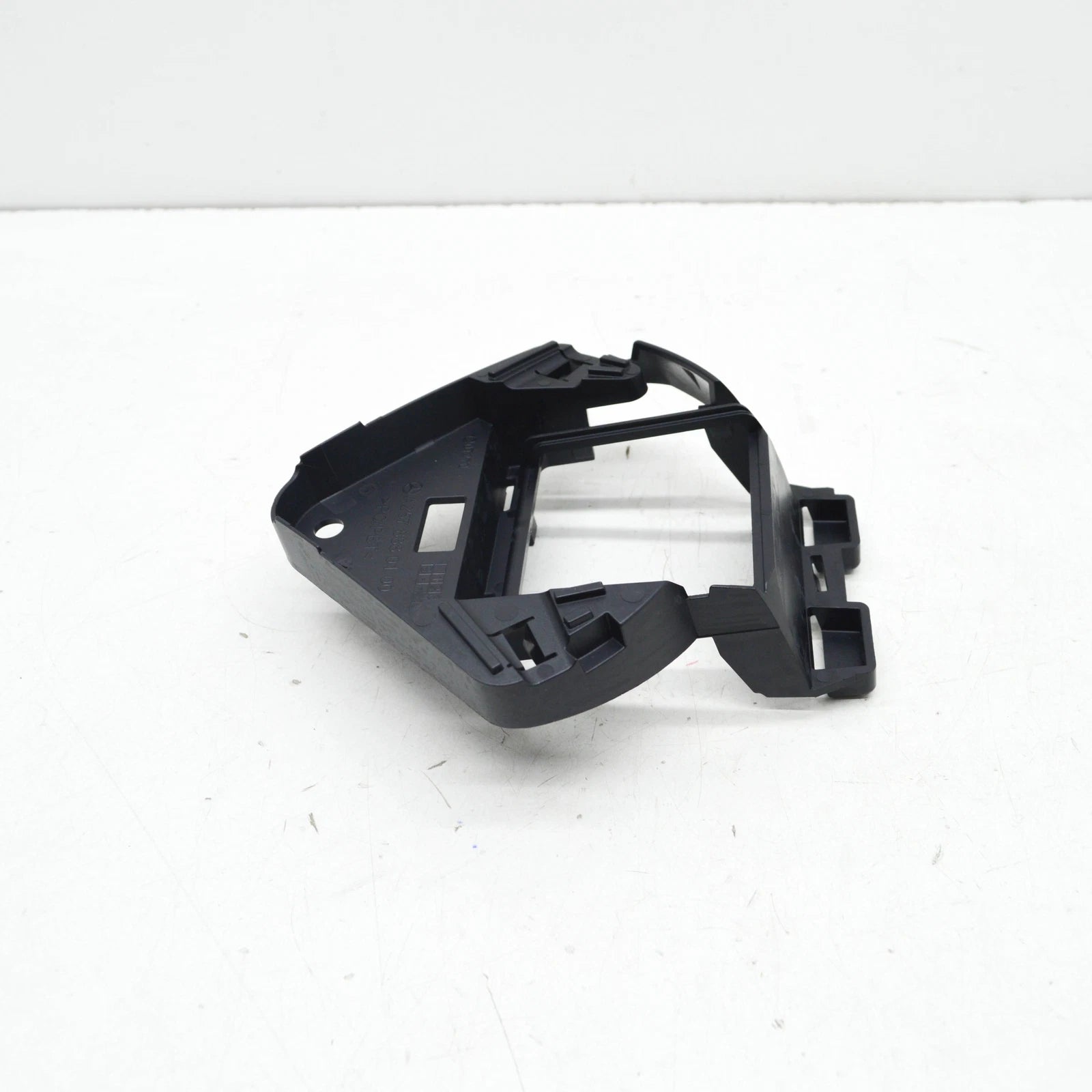 NEW MB CLS C257 FRONT COLLISION WARNING SYSTEM CARRIER A2578880100 ORIGINAL