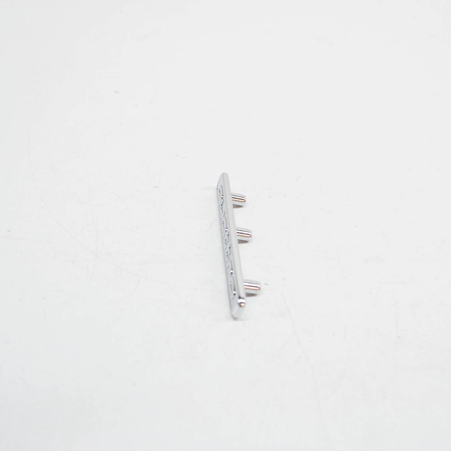 NEW AUDI A4 AVANT B9 DASHBOARD EMBLEM 'QUATTRO' 8W0853191A3Q7 ORIGINAL