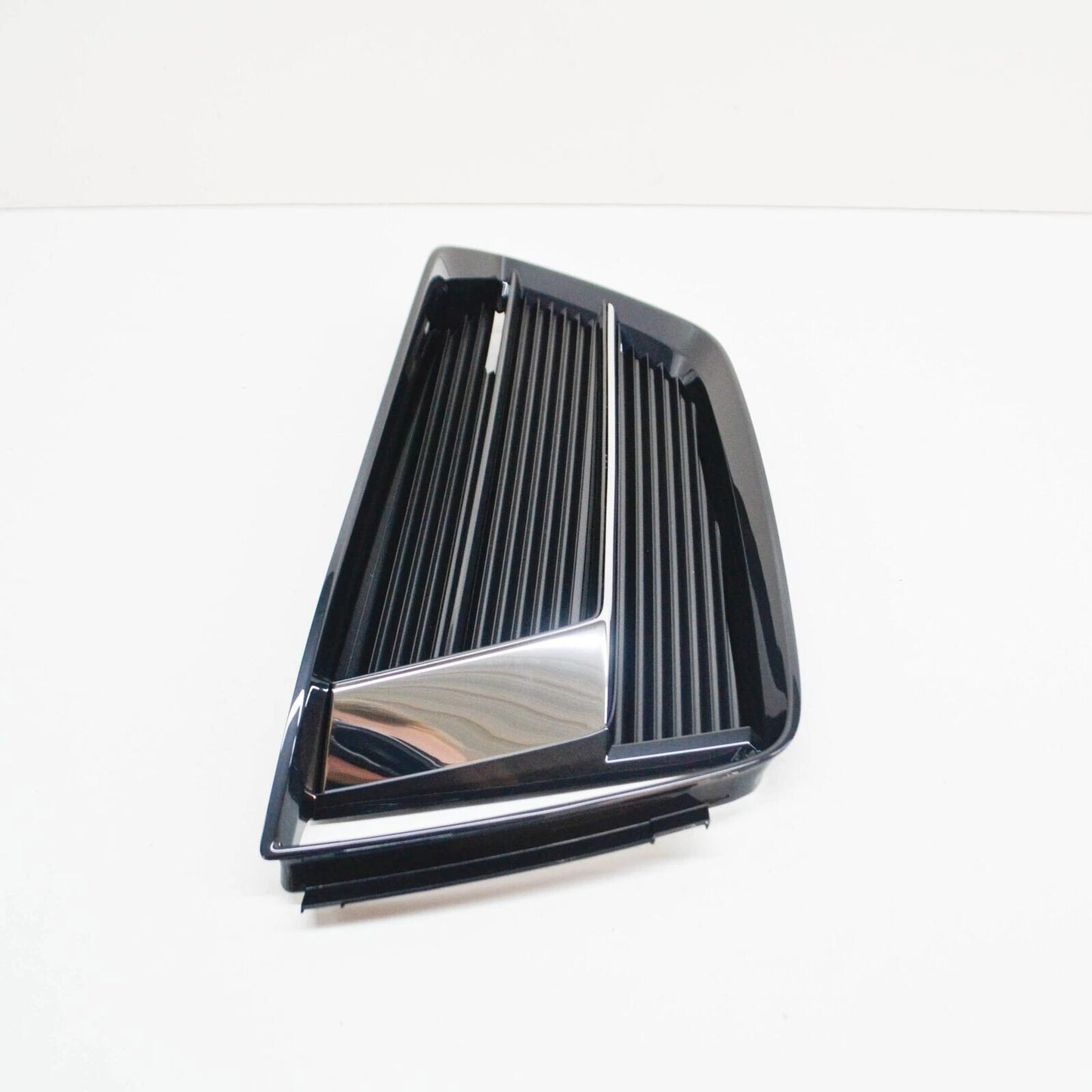NEW AUDI FRONT AIR GUIDE GRILLE LEFT DARK CHROME HIGH GLOSS 8W6807681MRN4