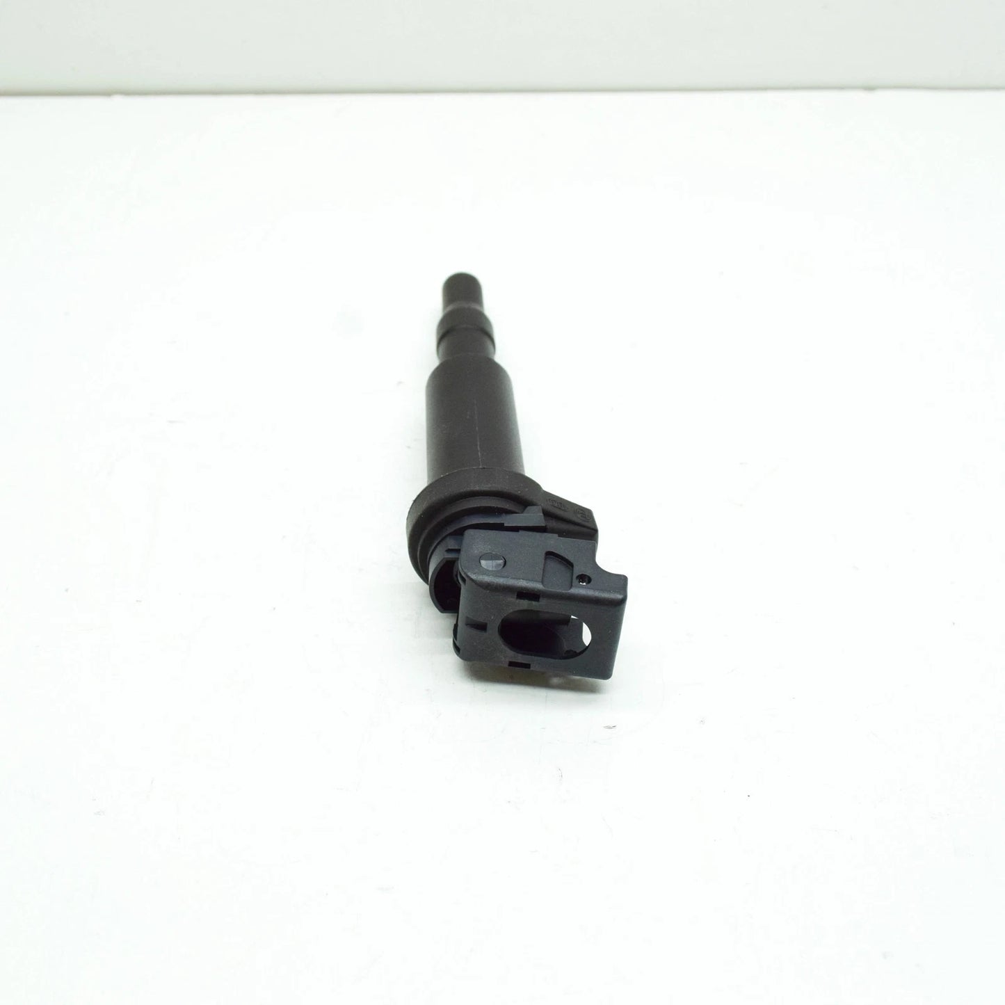 NEW BMW 5 GRAN TURISMO F07 IGNITION COIL 12138647689 ORIGINAL
