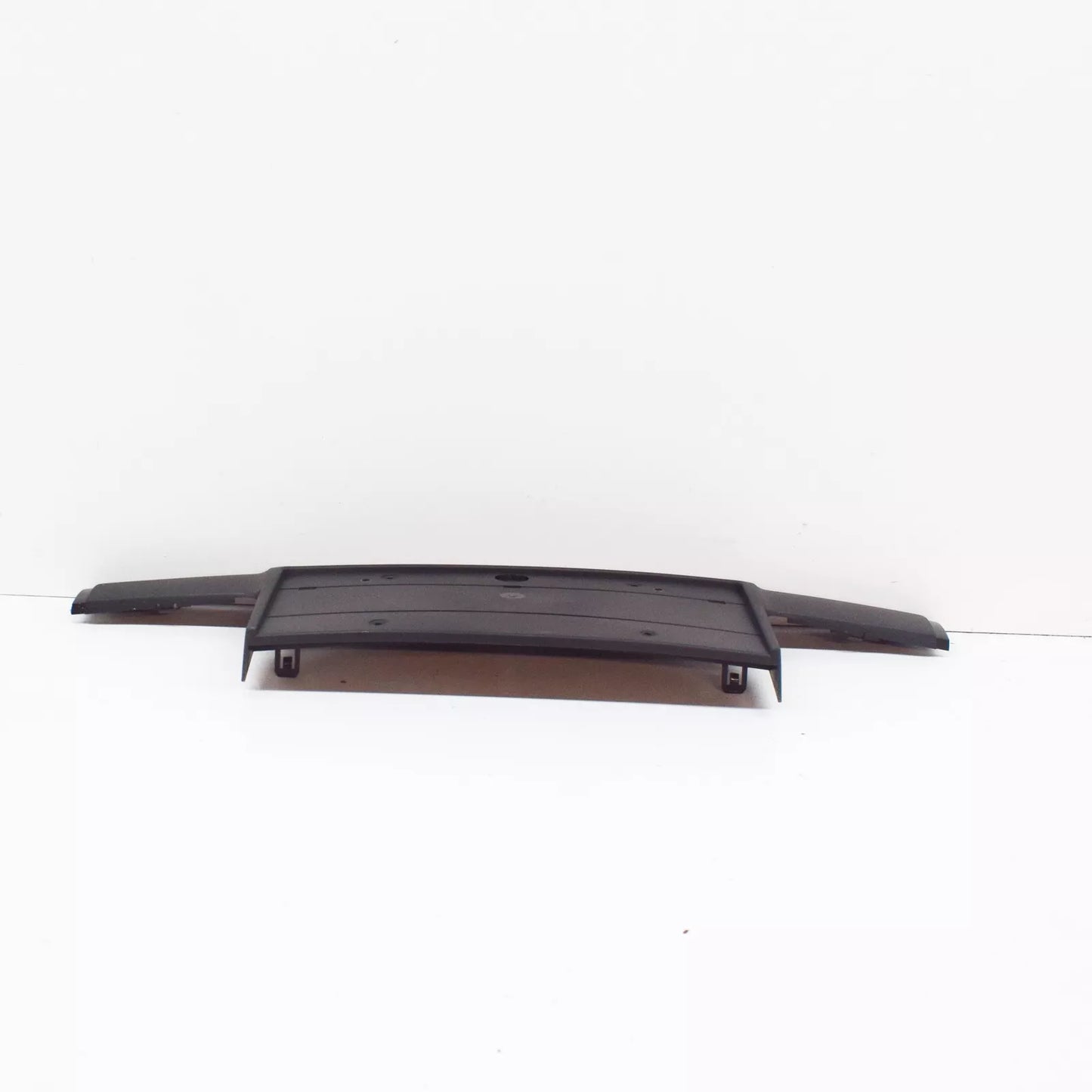 NEW BMW 3 E36 FRONT LICENSE NUMBER PLATE 51118165148 8165148 ORIGINAL