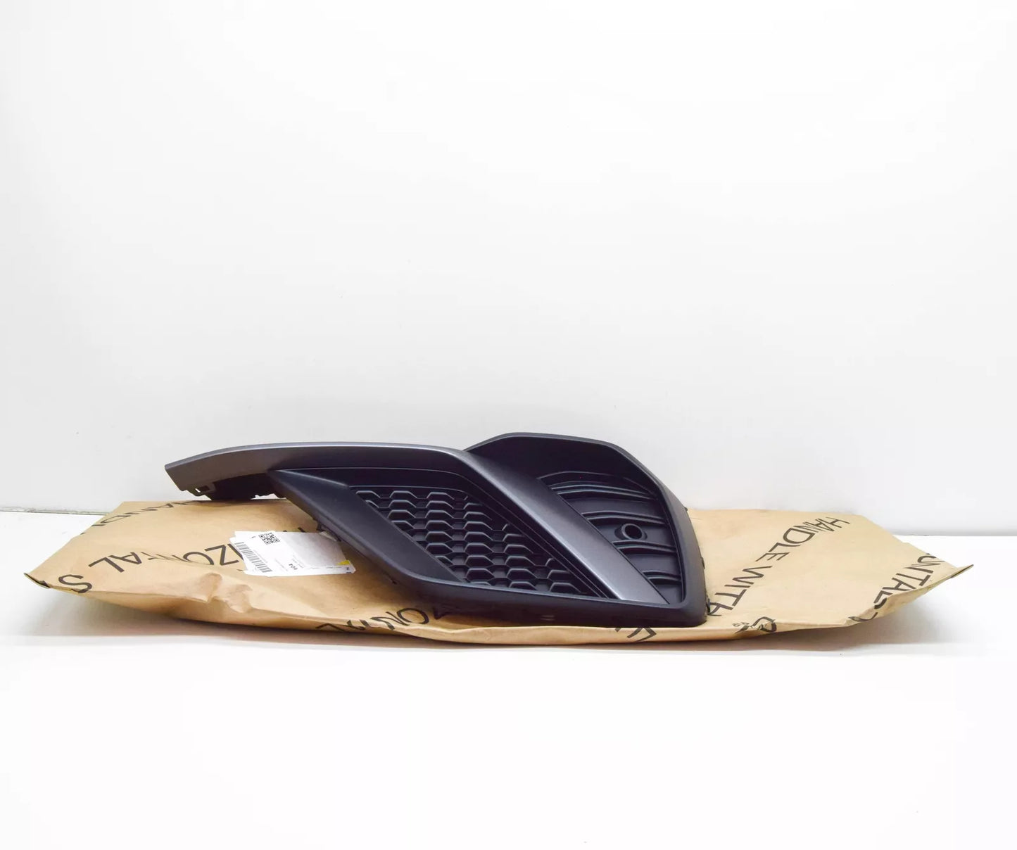 NEW AUDI A1 SPORTBACK GB FRONT RIGHT BUMPER GRILLE 82A807680F1RR ORIGINAL