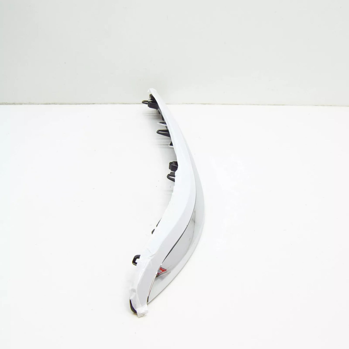 NEW VOLKSWAGEN ATLAS CA1 TERAMONT FRONT RIGHT HEADLIGHT TRIM 3CN941120B ORIGINAL