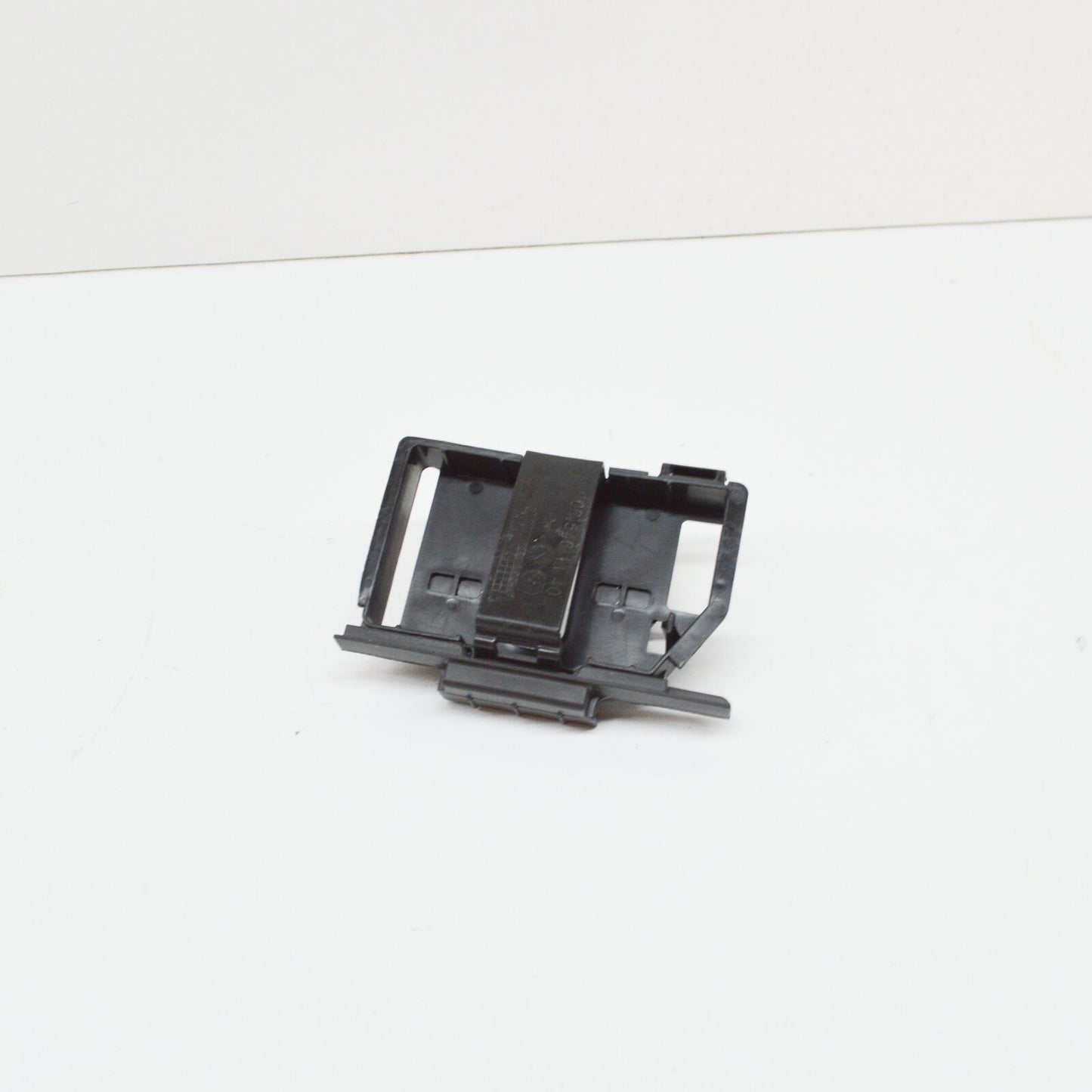 NEW MB SPRINTER 906 B-PILLAR LOWER BLIND SPOT ASSIST BRACKET A9065401140