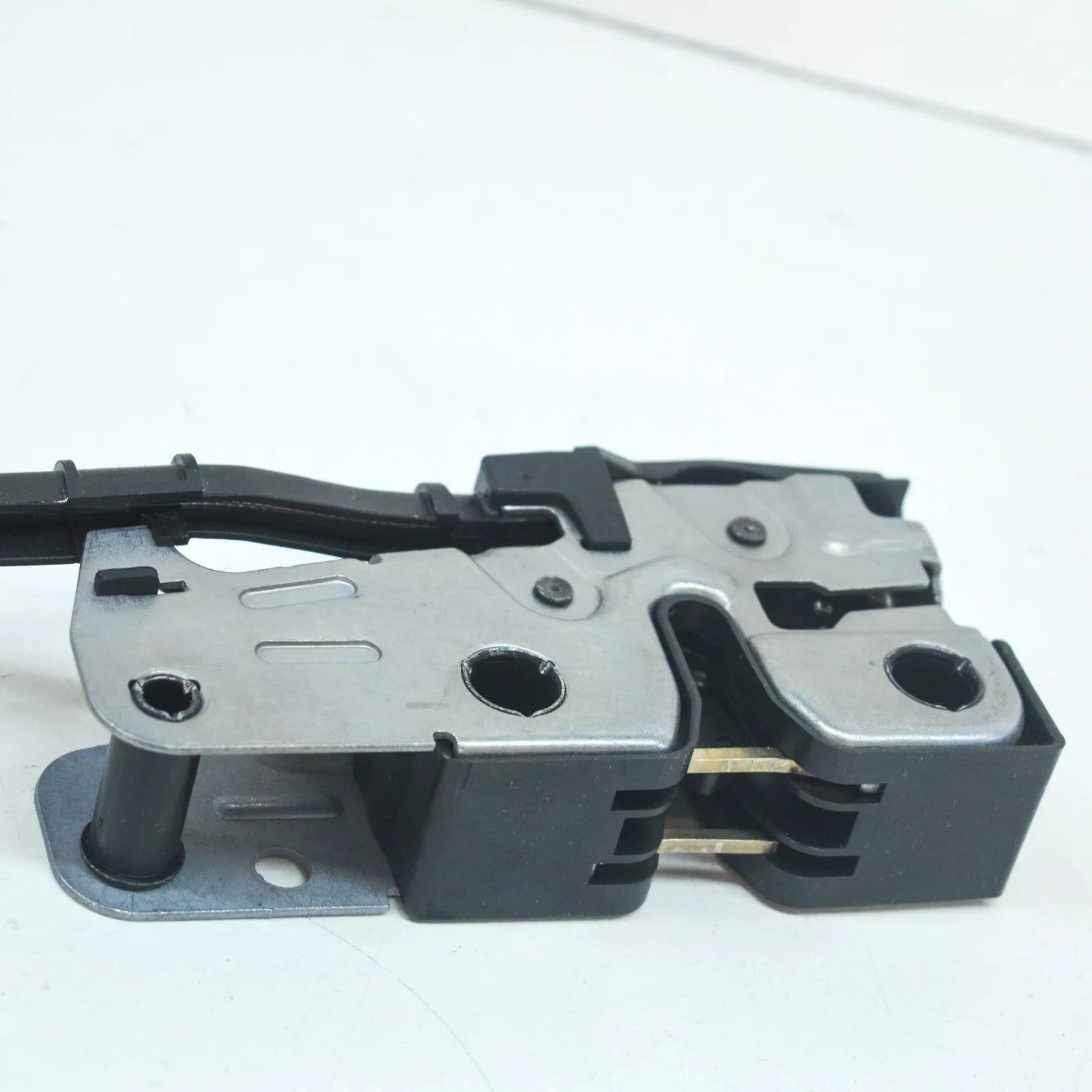 NEW VW PASSAT B7 ENGINE HOOD LID LOCK WITH MICRO-SWITCH RHD 3AC823509D